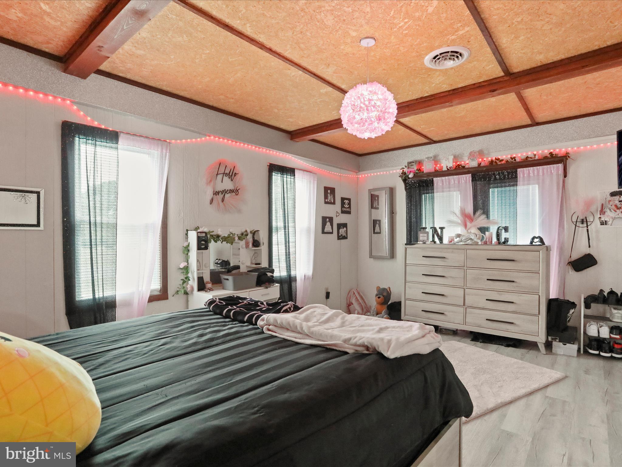 PIKEVIEW ACRES WEST - Residential