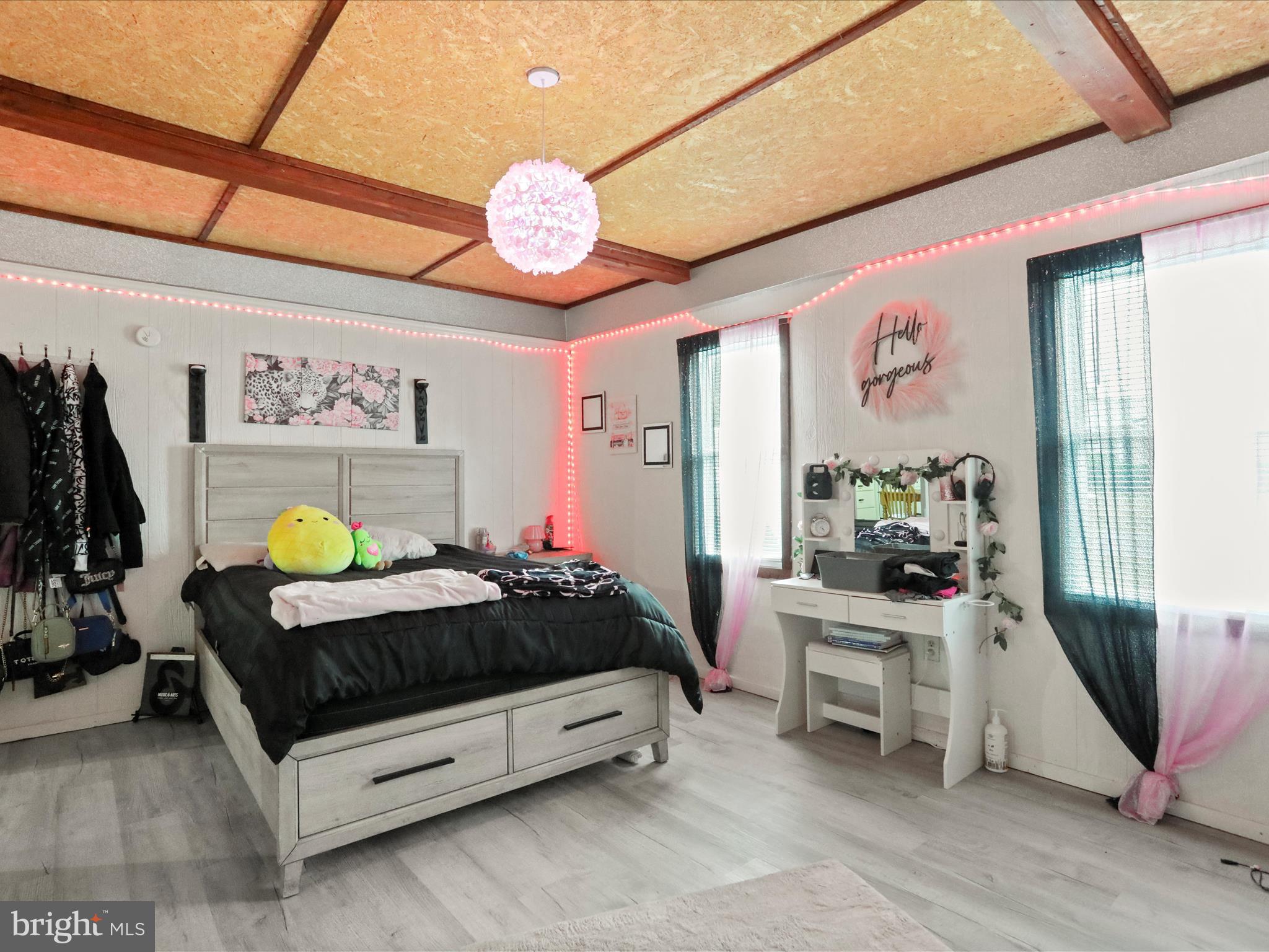 PIKEVIEW ACRES WEST - Residential