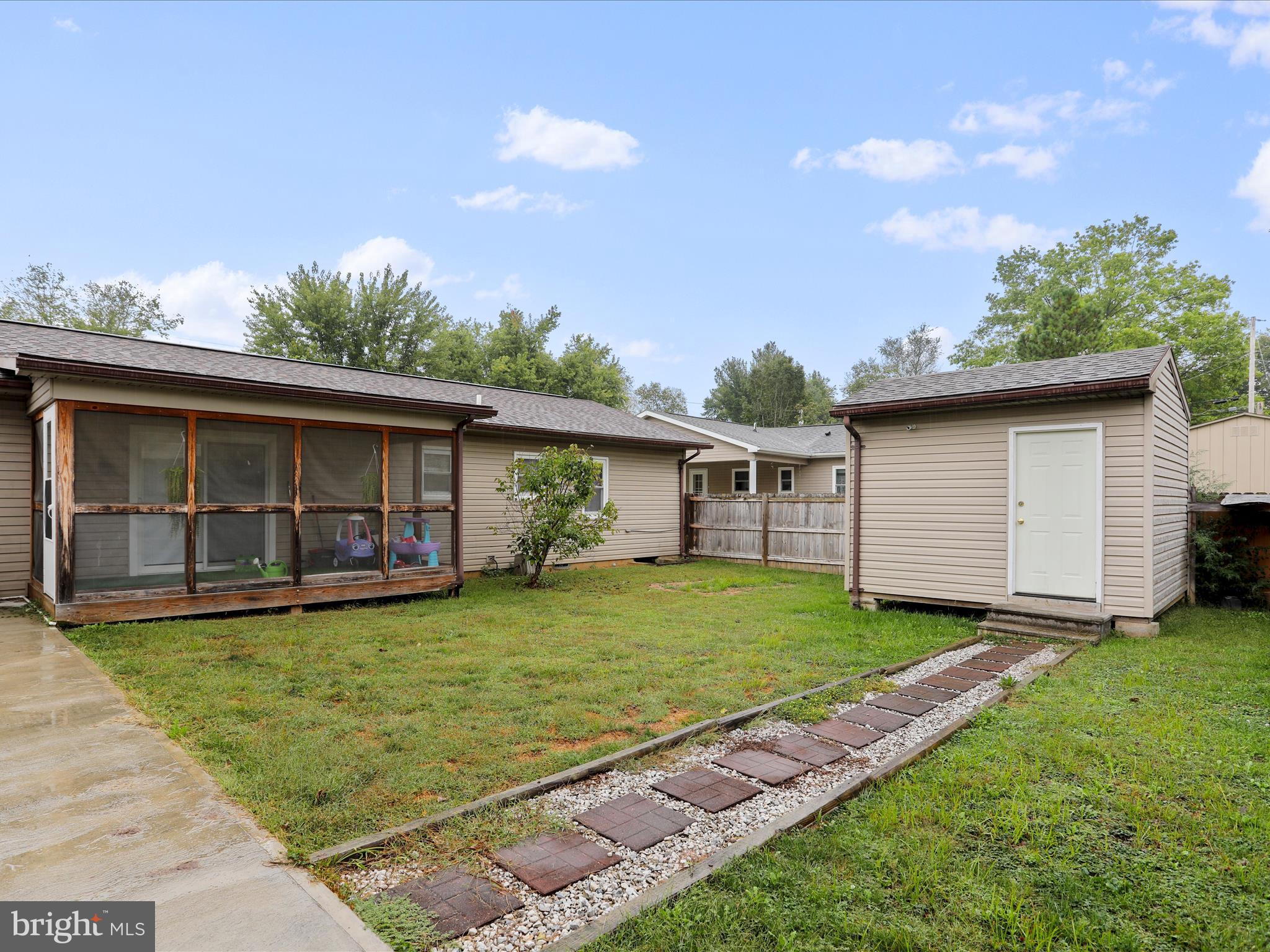 PIKEVIEW ACRES WEST - Residential