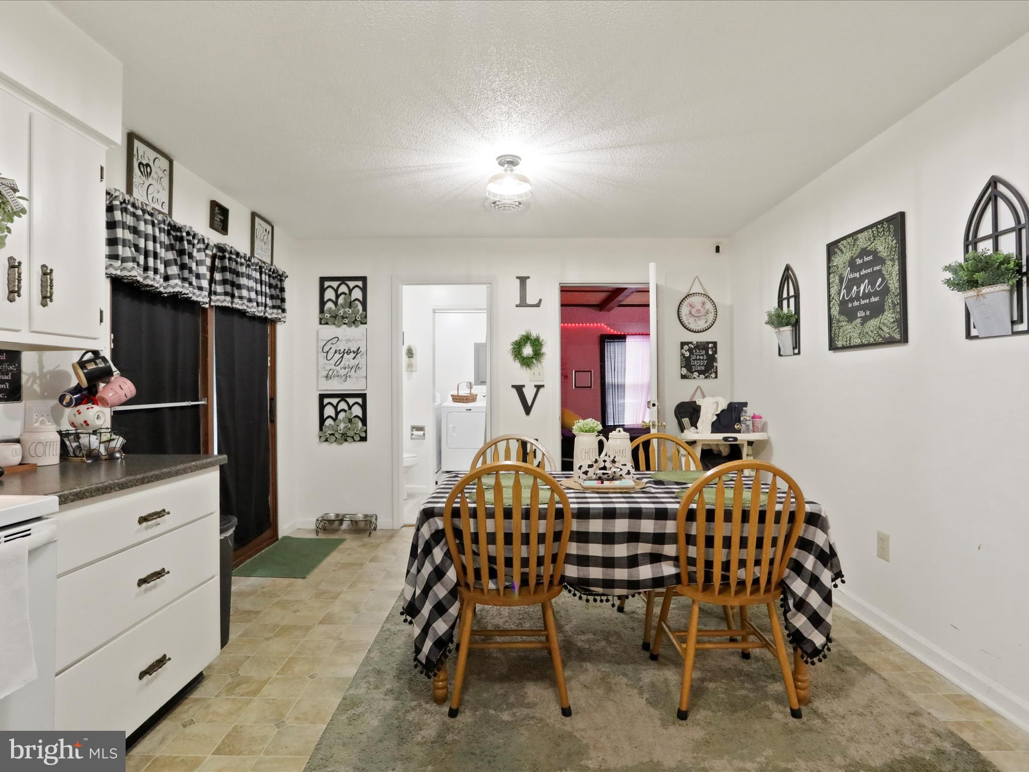 PIKEVIEW ACRES WEST - Residential