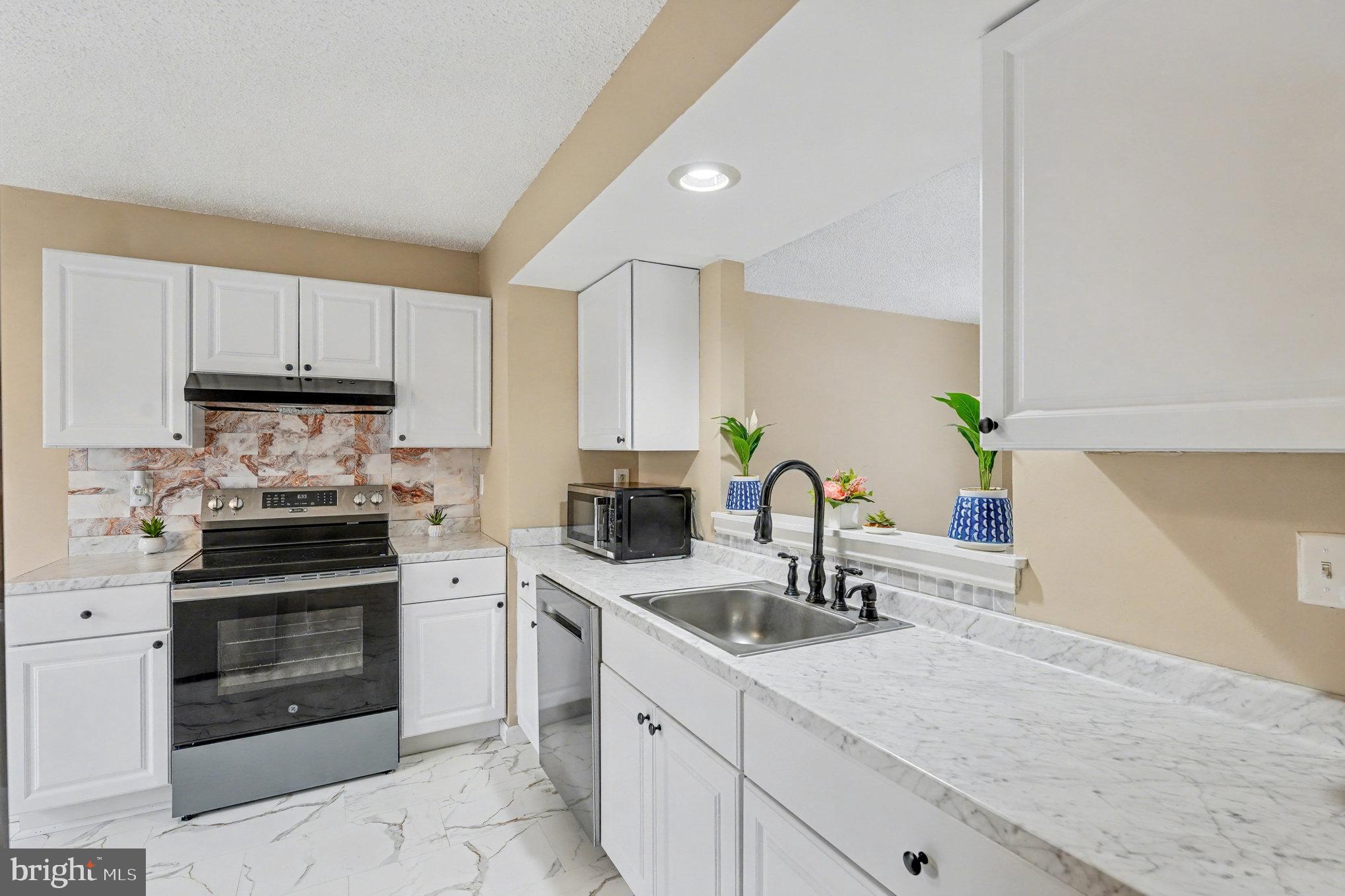 HIGHPOINTE - Residential