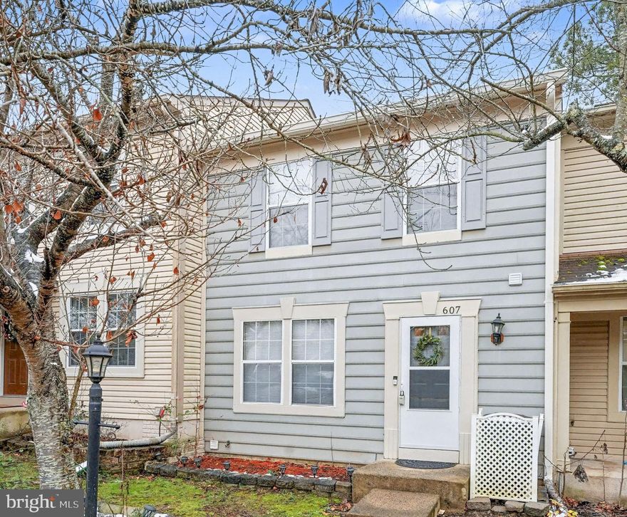 Move in Ready - Gorgeous 3 Level Townhome in a highly desired location of Highpointe Stafford Neighborhood. Welcome to 607 Knollwood Ct - a beautifully updated 3-bedroom, 3.5-bath townhome in the most convenient, central location near shopping, dining, and commuter amenities!

The current owners have made fantastic upgrades in recent years, including fresh paint, new LVP flooring on the main level, New kitchen flooring, updated kitchen backsplash, modern lighting fixtures, and new Stainless Steel appliances, fresh carpeting. The main level features a bright living room with with walkout to the backyard Deck overlooking the serene wooded views, perfect for entertaining guests & family.

Upstairs, the spacious primary suite offers nice size closet, ceiling fan and an en suite bathroom with a walk-in shower. Two additional carpeted bedrooms and an additional a full hall bathroom with an updated vanity and bathtub. The basement adds even more living space with a large rec room featuring with fresh carpet. The den and full bathroom shower make the perfect guest suite, or you can create a home office or media room!
Outside, enjoy the fenced yard with both a wood deck and a patio, providing great space for relaxing or entertaining. Enjoy this lovely home with 2 designated parking spaces in front of the home, lots of community amenities included, playground near by along with peaceful nature walking trails. With all the major systems recently updated- Roof ( 2024), Waterheater & HVAC  (2023), and all the thoughtful updates throughout, this home is the one you've been dreaming of- don't let it get away! Schedule your showing today.