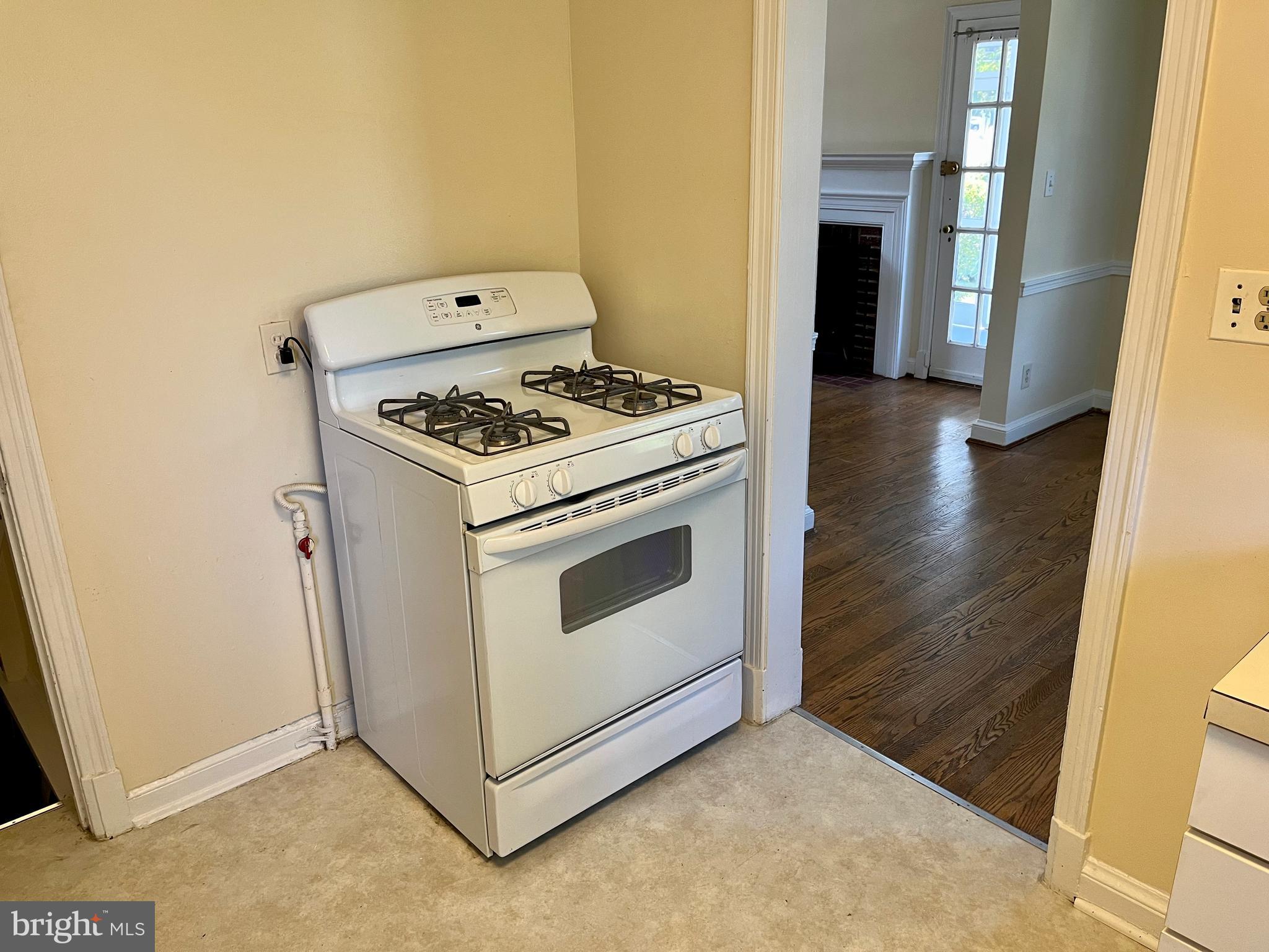 WOODSIDE - Residential Lease