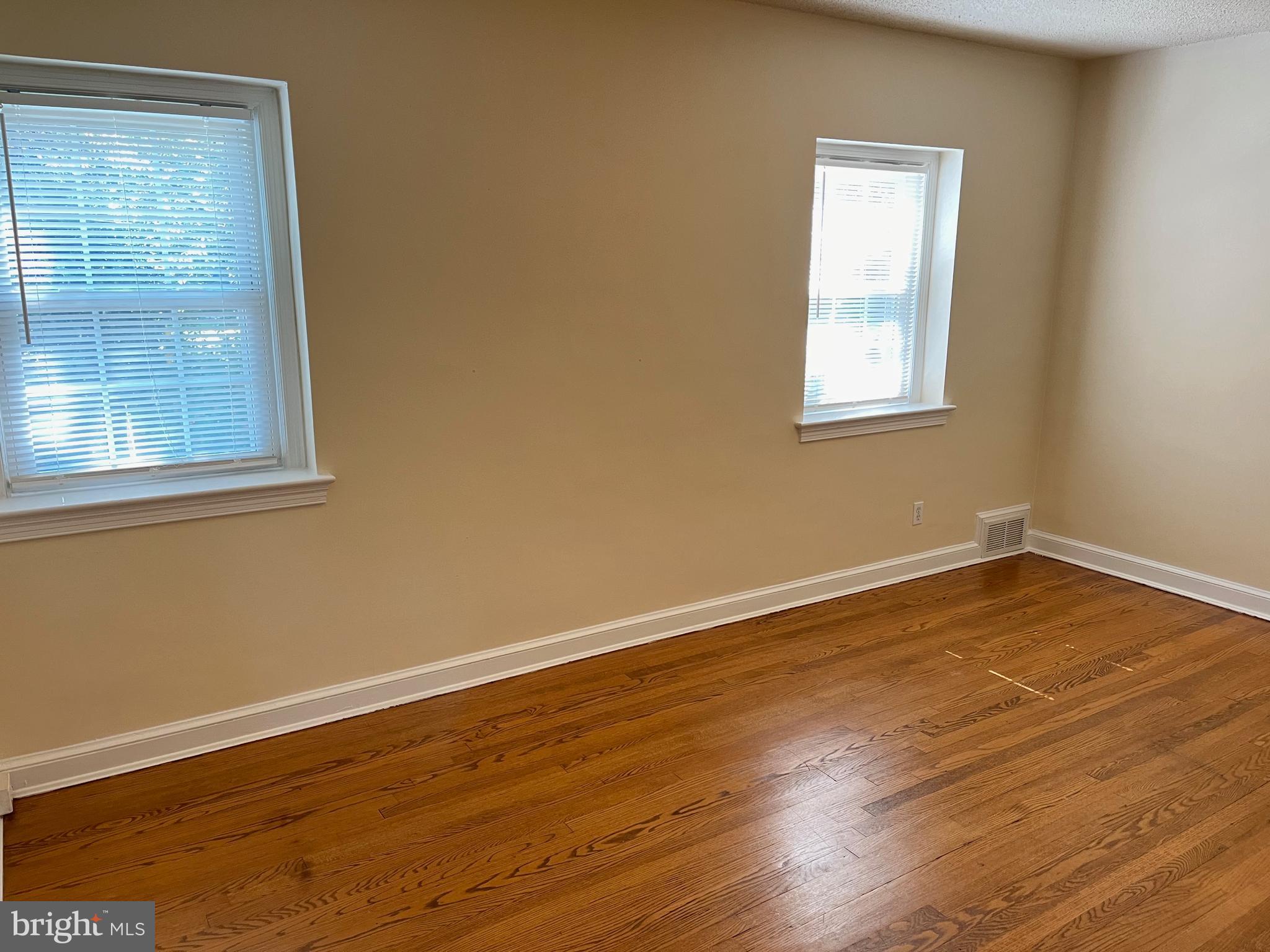 WOODSIDE - Residential Lease