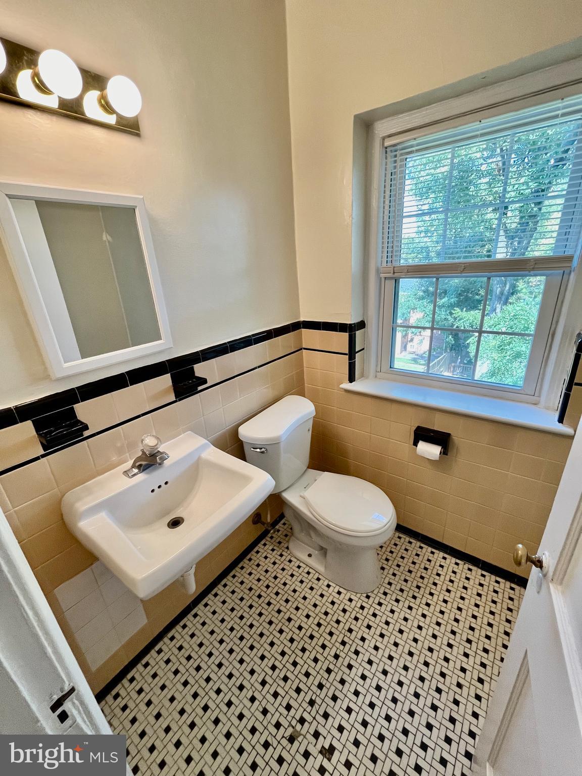 WOODSIDE - Residential Lease