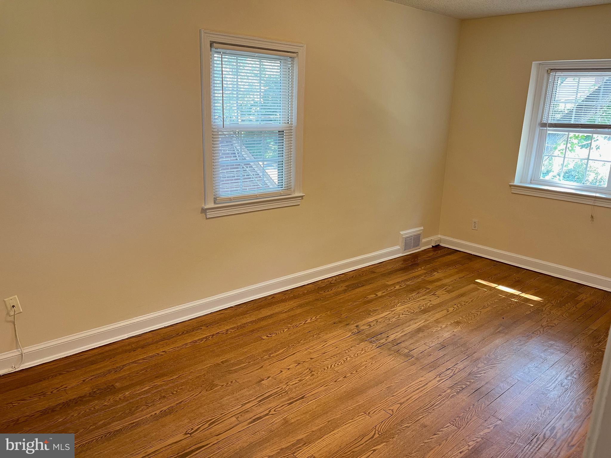 WOODSIDE - Residential Lease