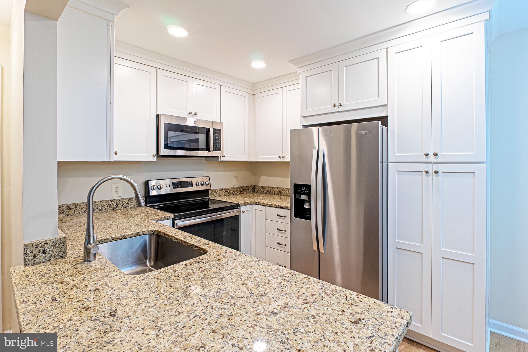 BRISTOL HOUSE - Residential Lease