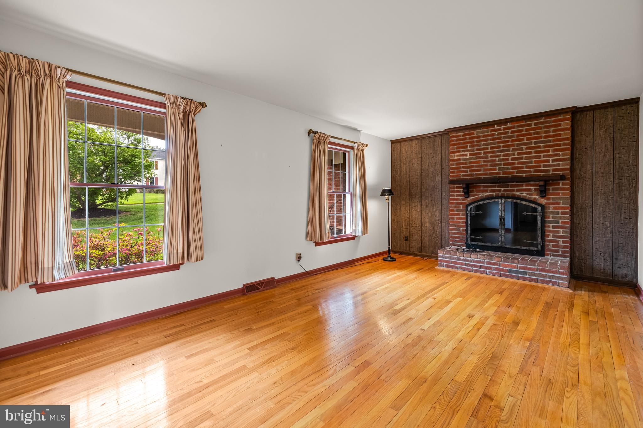 ROCHELLE MEADOWS - Residential