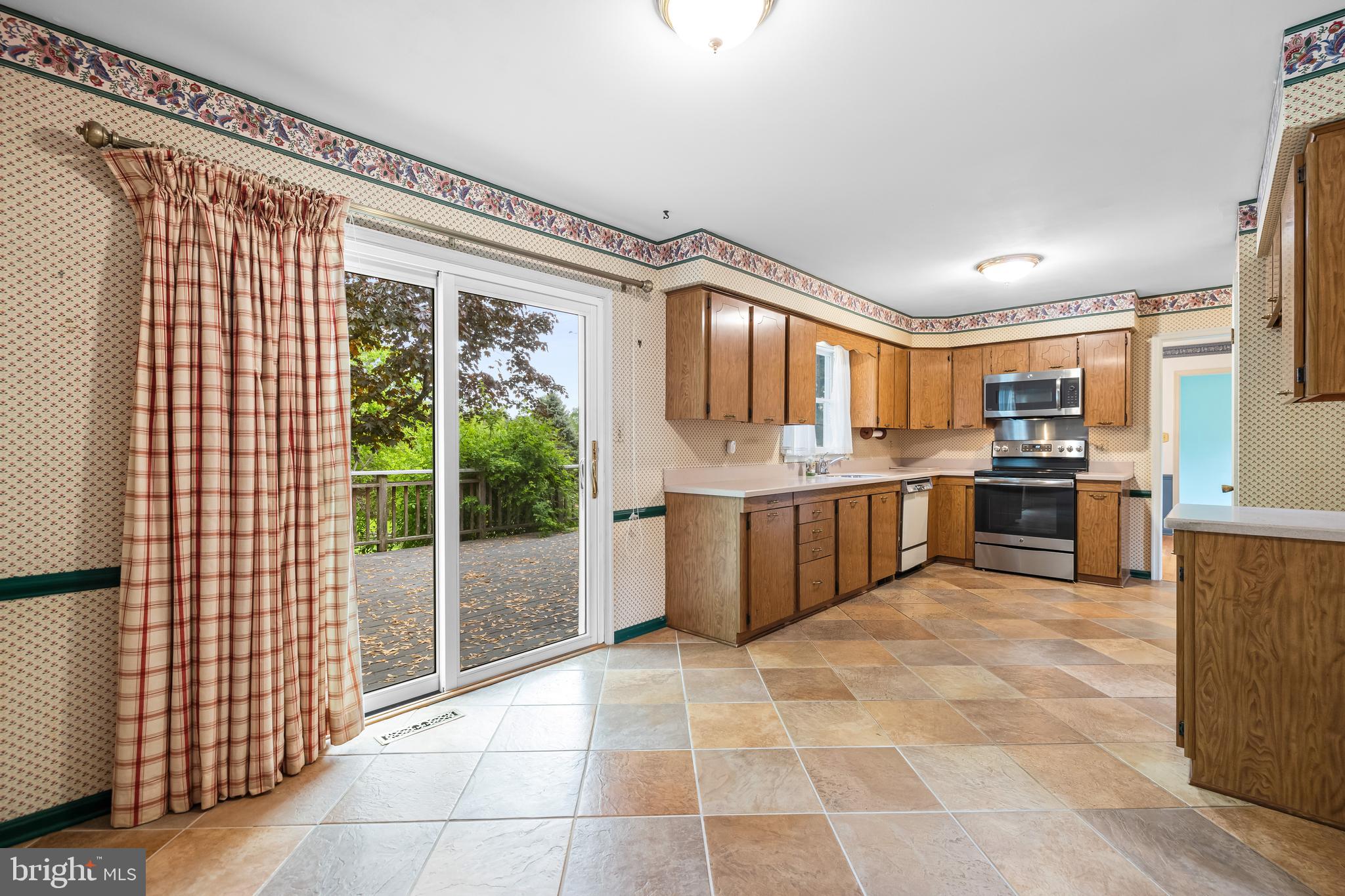 ROCHELLE MEADOWS - Residential