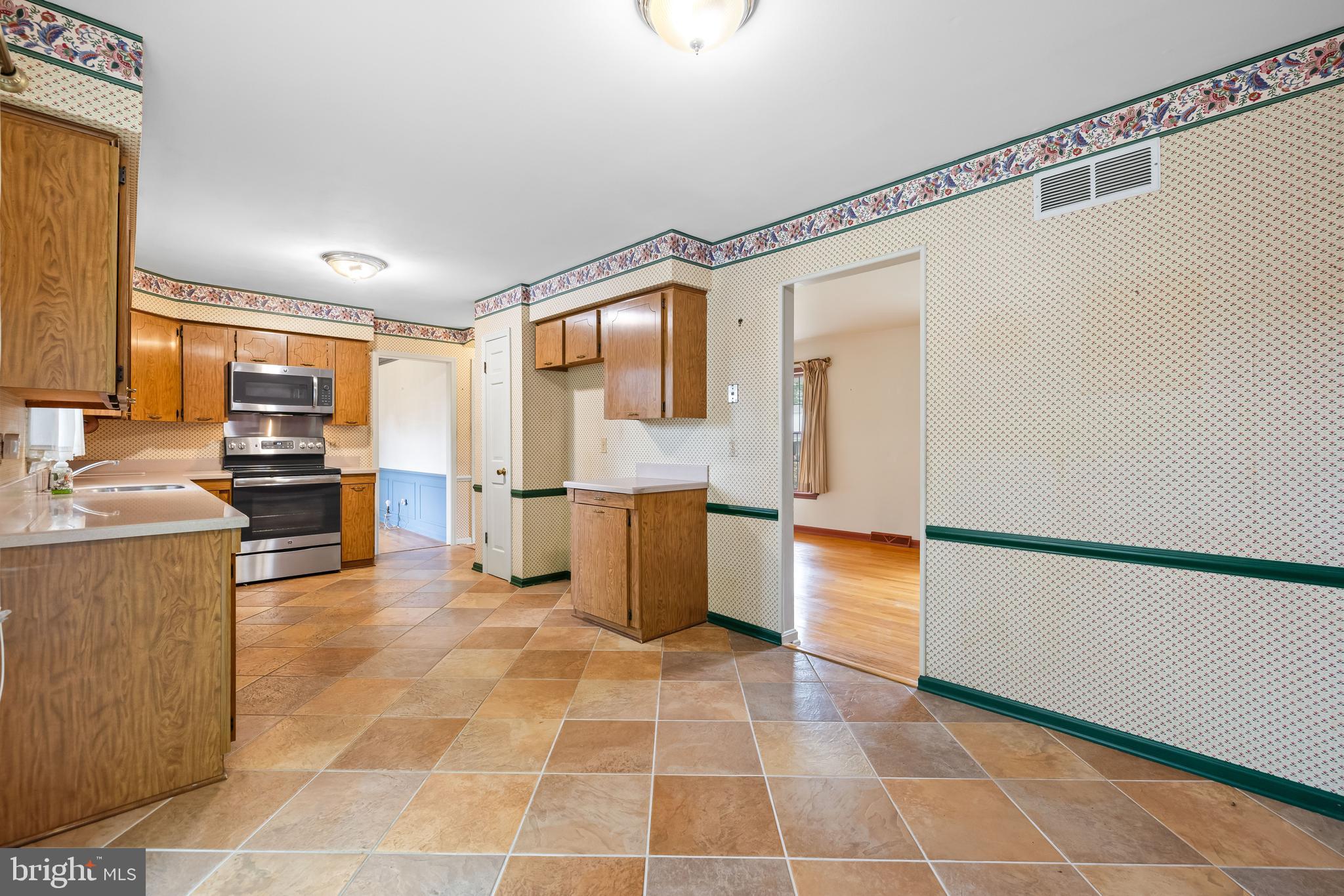 ROCHELLE MEADOWS - Residential