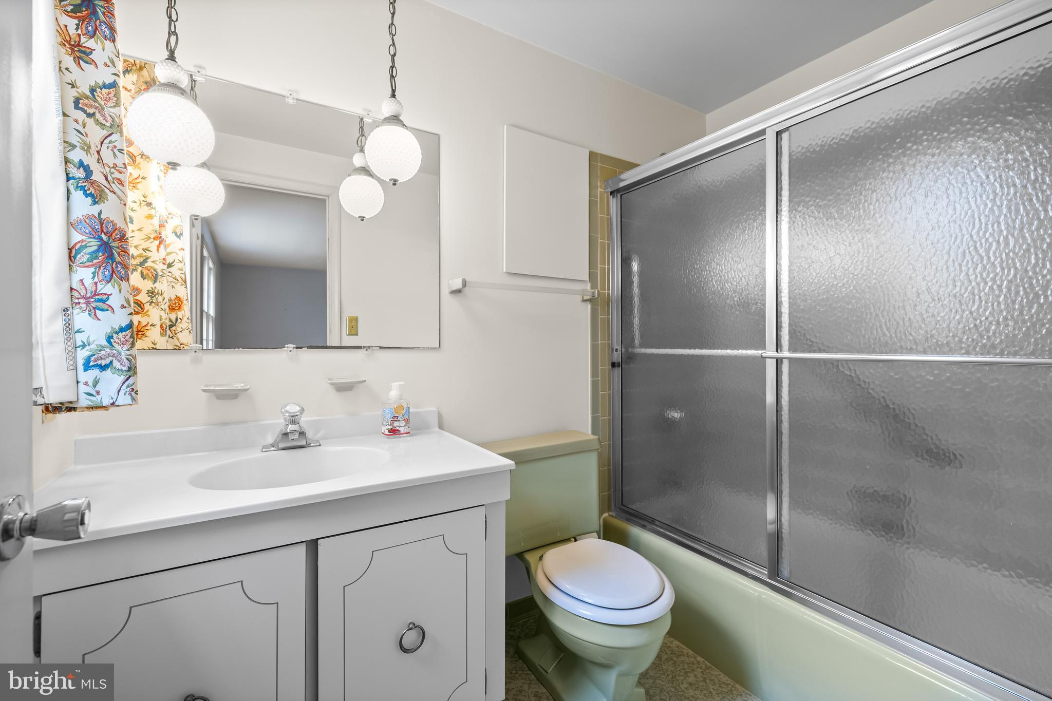 ROCHELLE MEADOWS - Residential