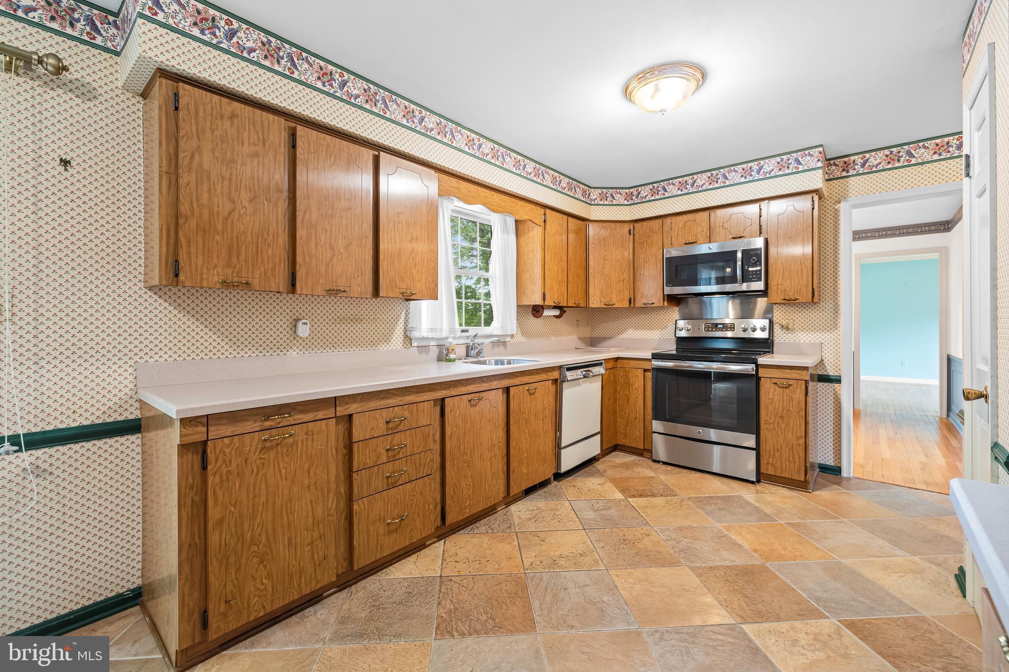 ROCHELLE MEADOWS - Residential