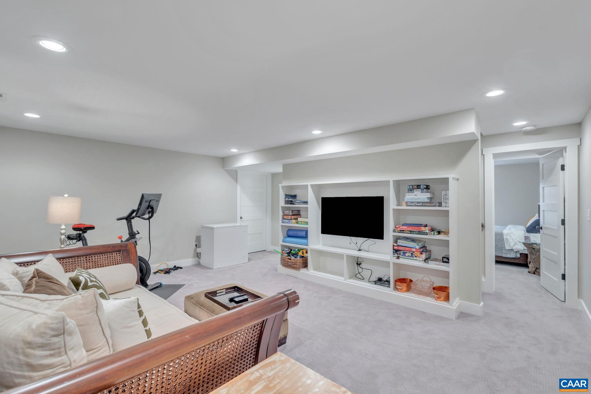 OLD TRAIL - Residential