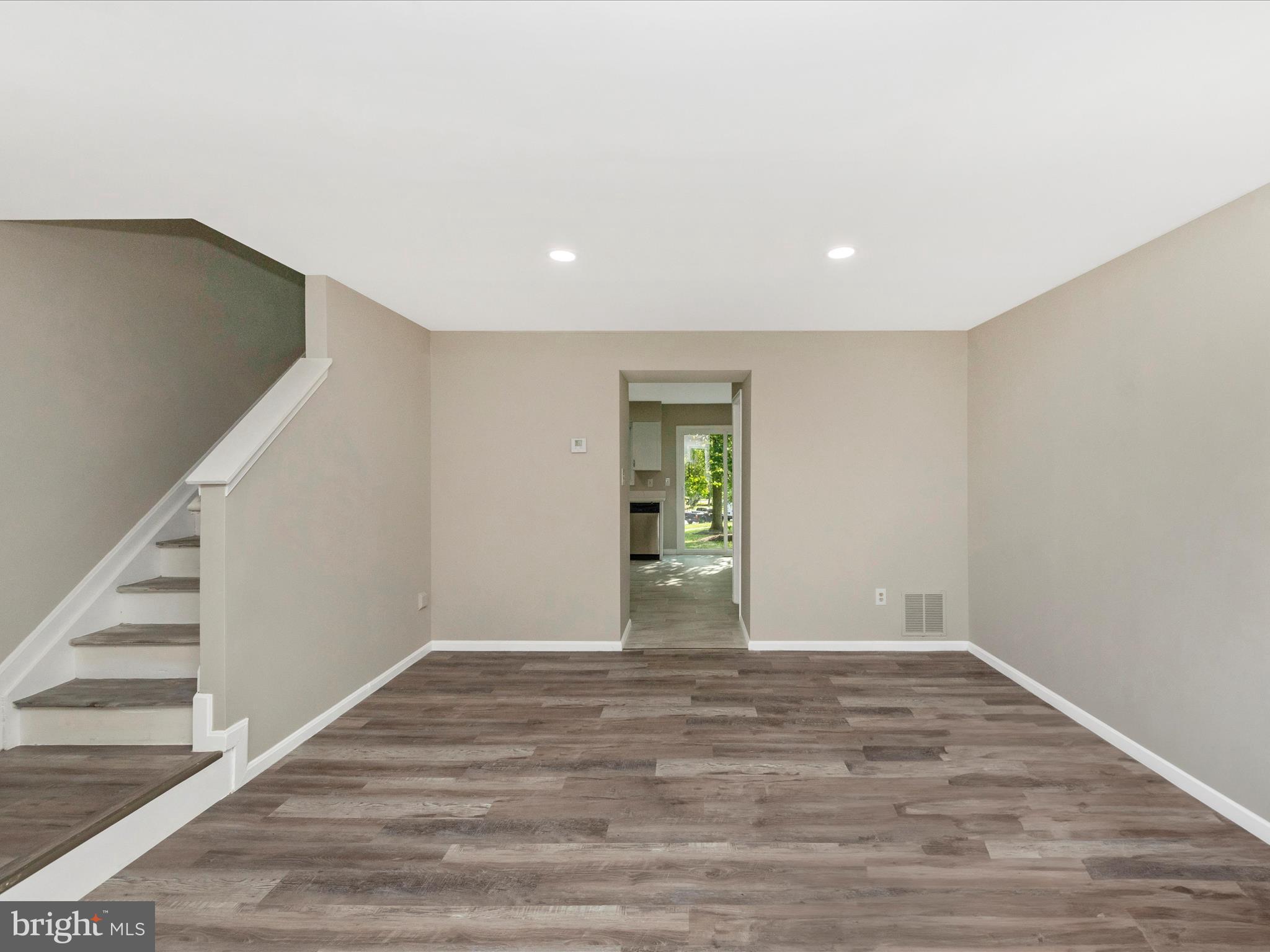 LONGMEAD CROSSING - Residential