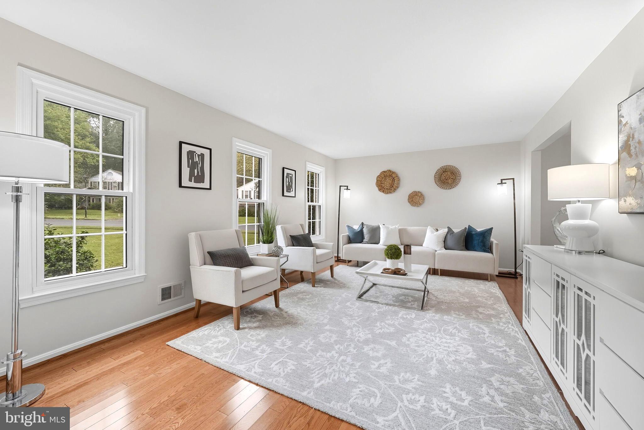 BURKE STATION SQUARE - Residential