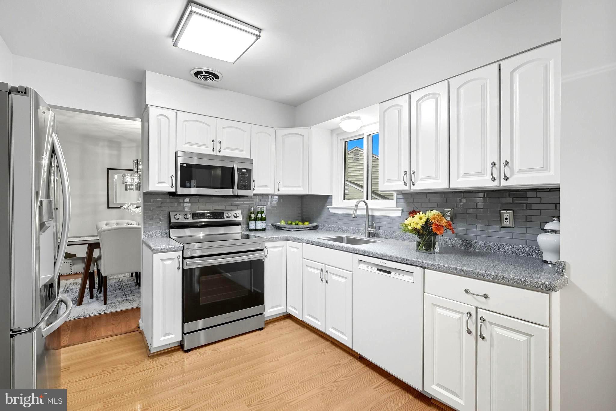 BURKE STATION SQUARE - Residential