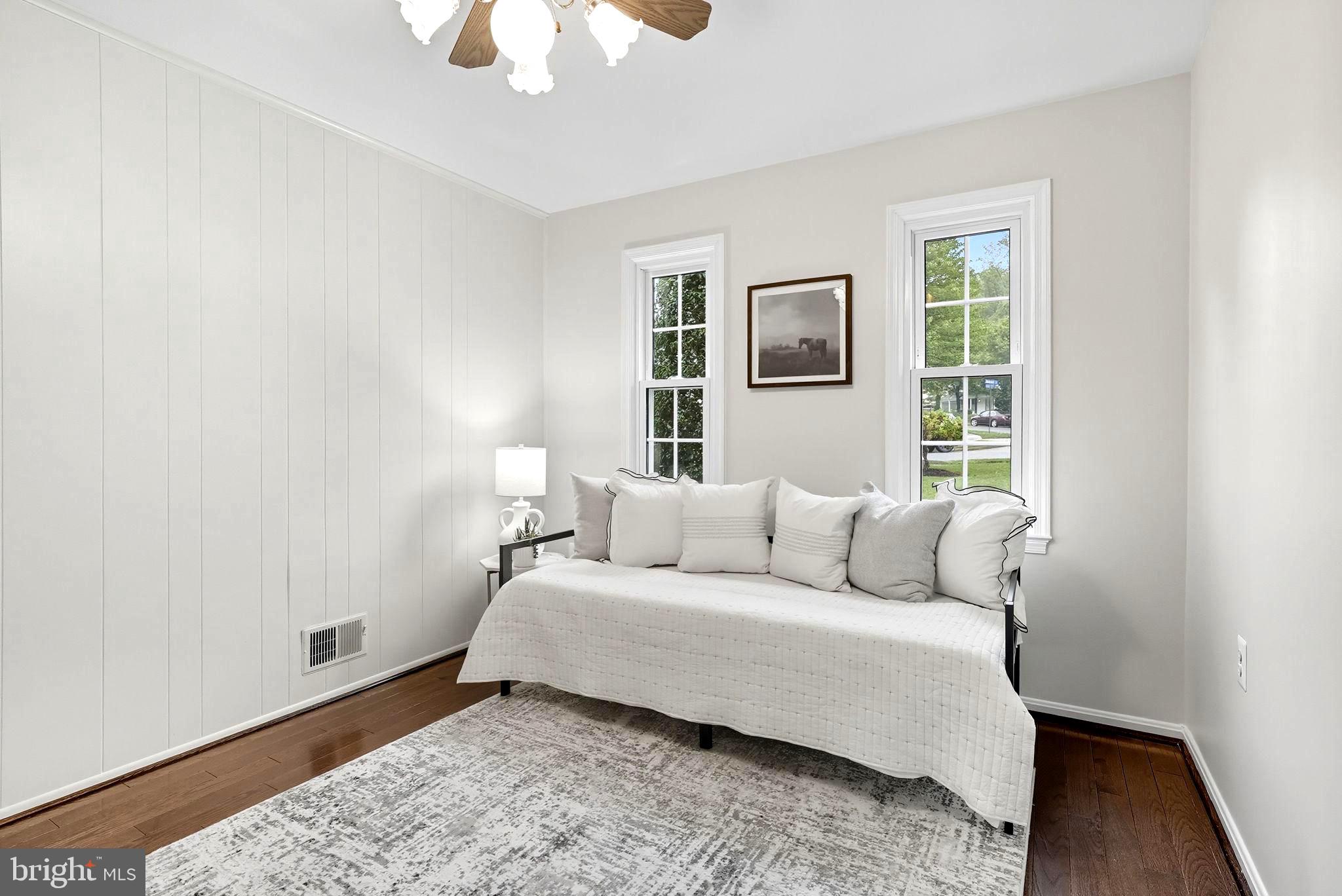 BURKE STATION SQUARE - Residential