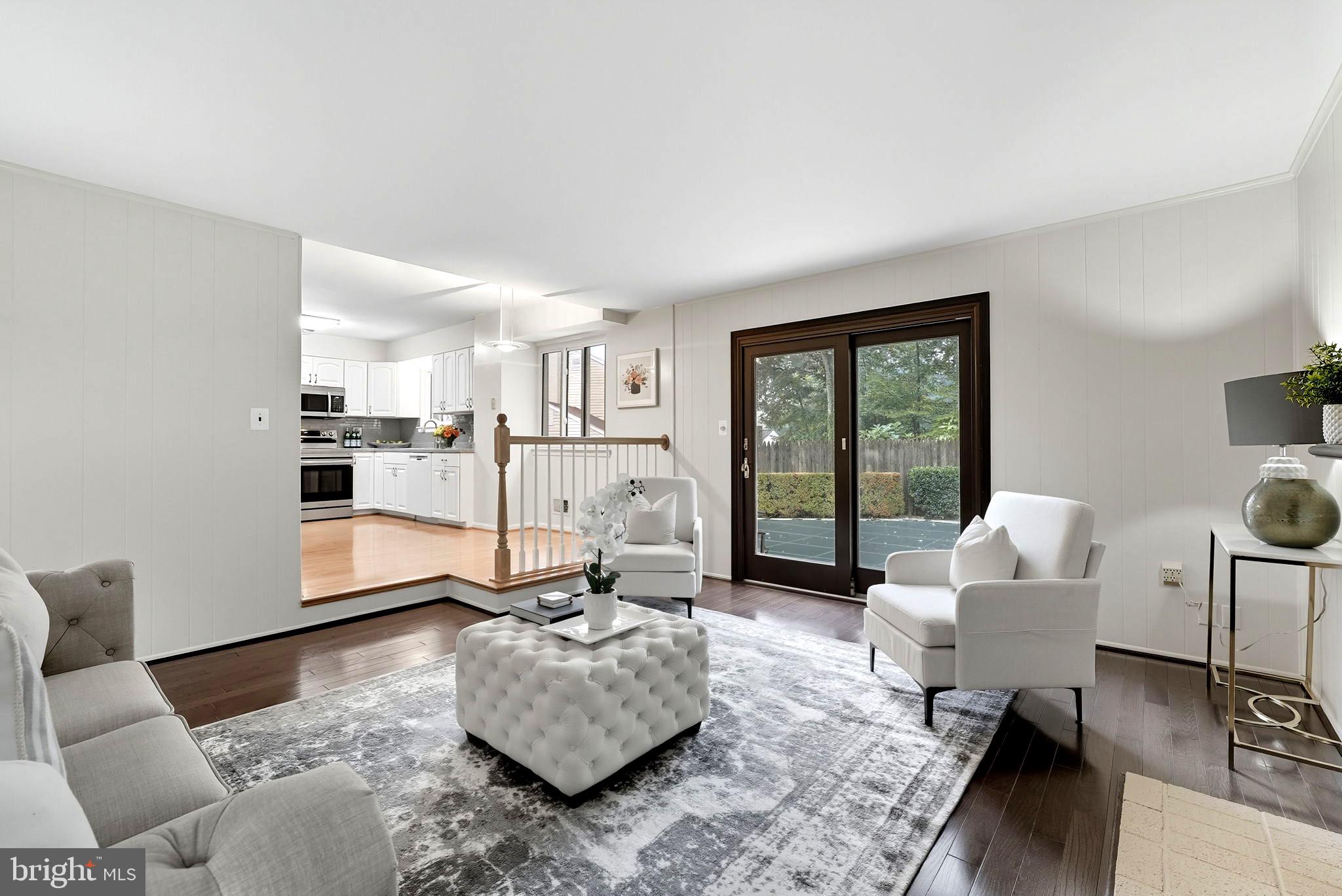 BURKE STATION SQUARE - Residential