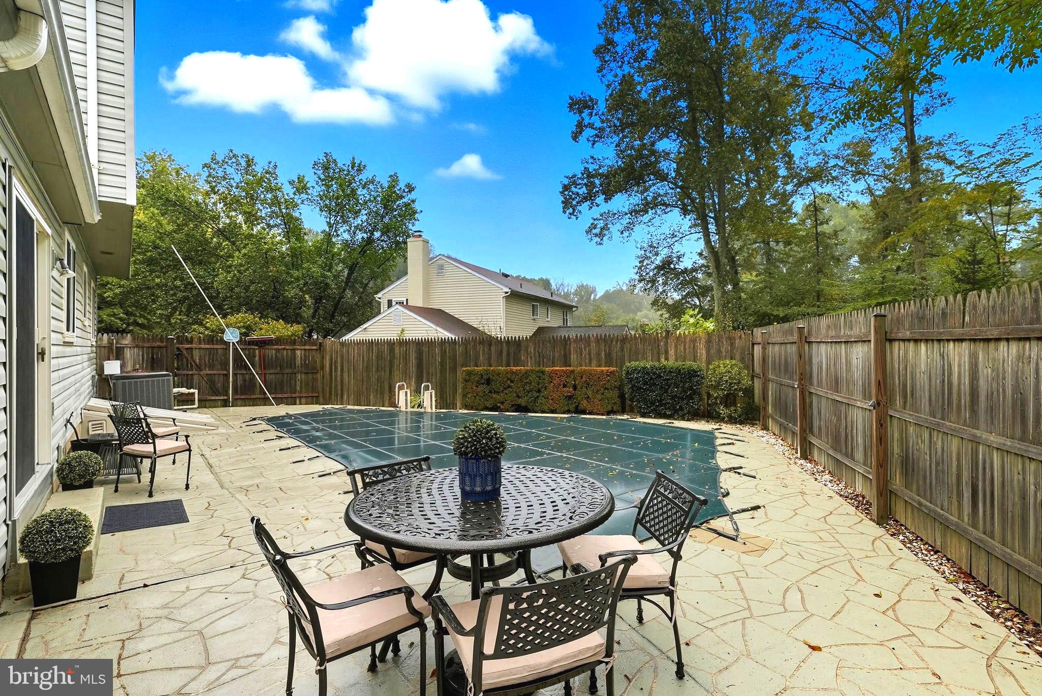 BURKE STATION SQUARE - Residential