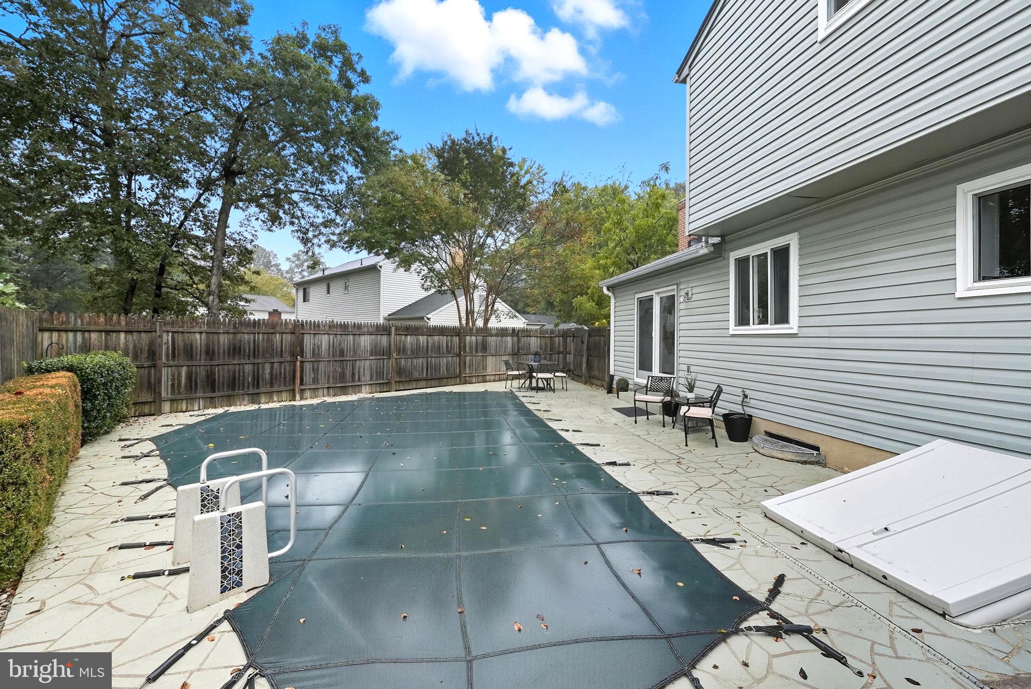 BURKE STATION SQUARE - Residential