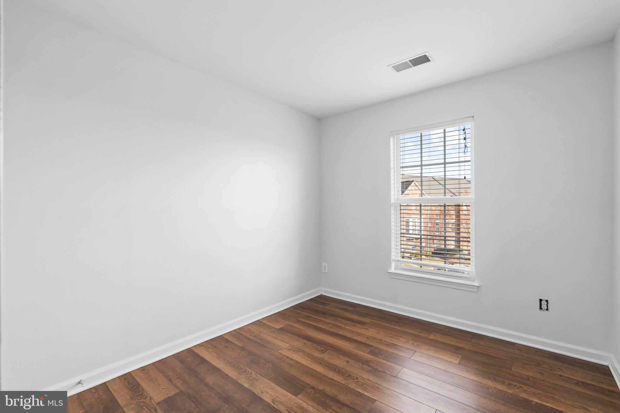 PORT POTOMAC - Residential