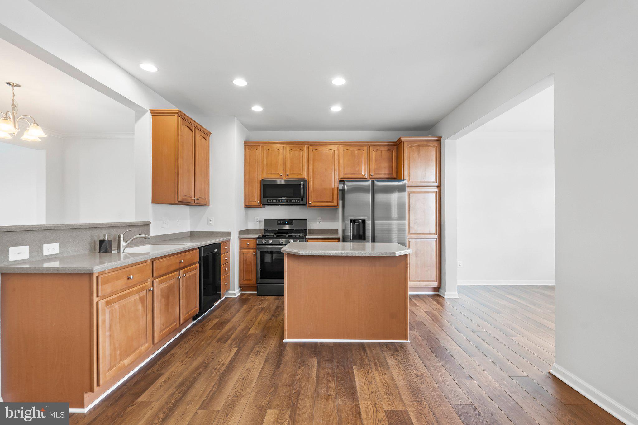 PORT POTOMAC - Residential