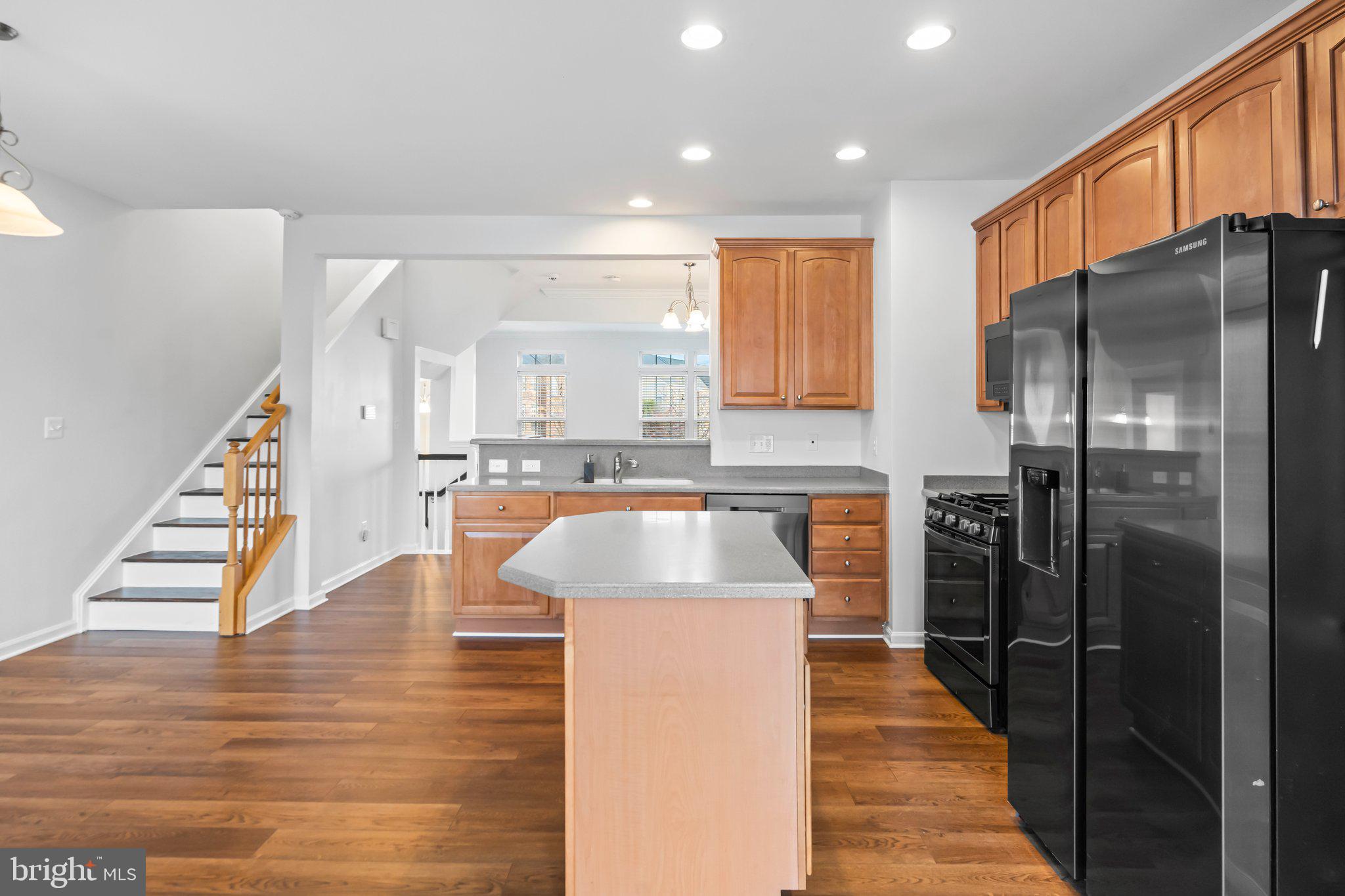 PORT POTOMAC - Residential