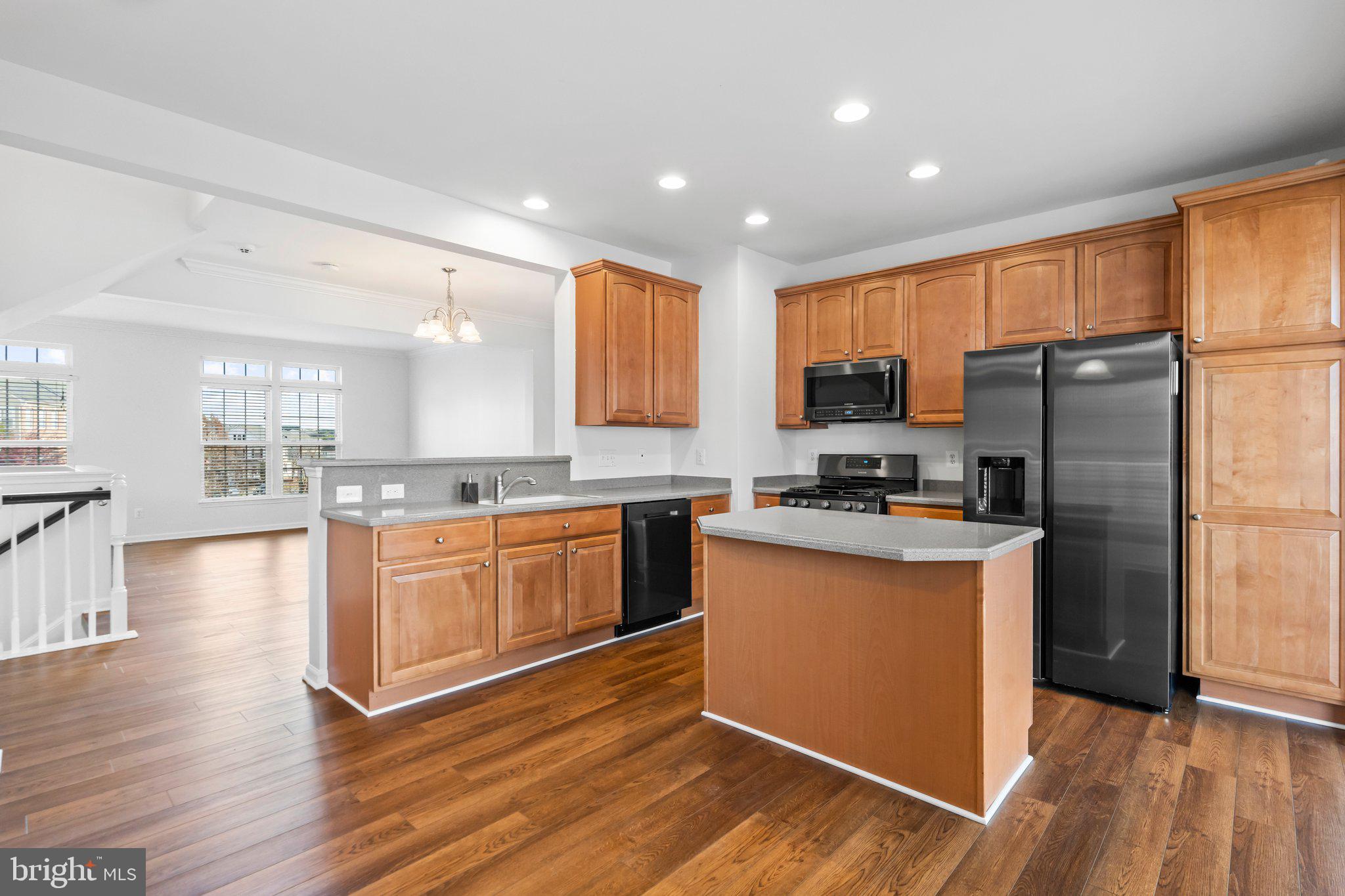 PORT POTOMAC - Residential