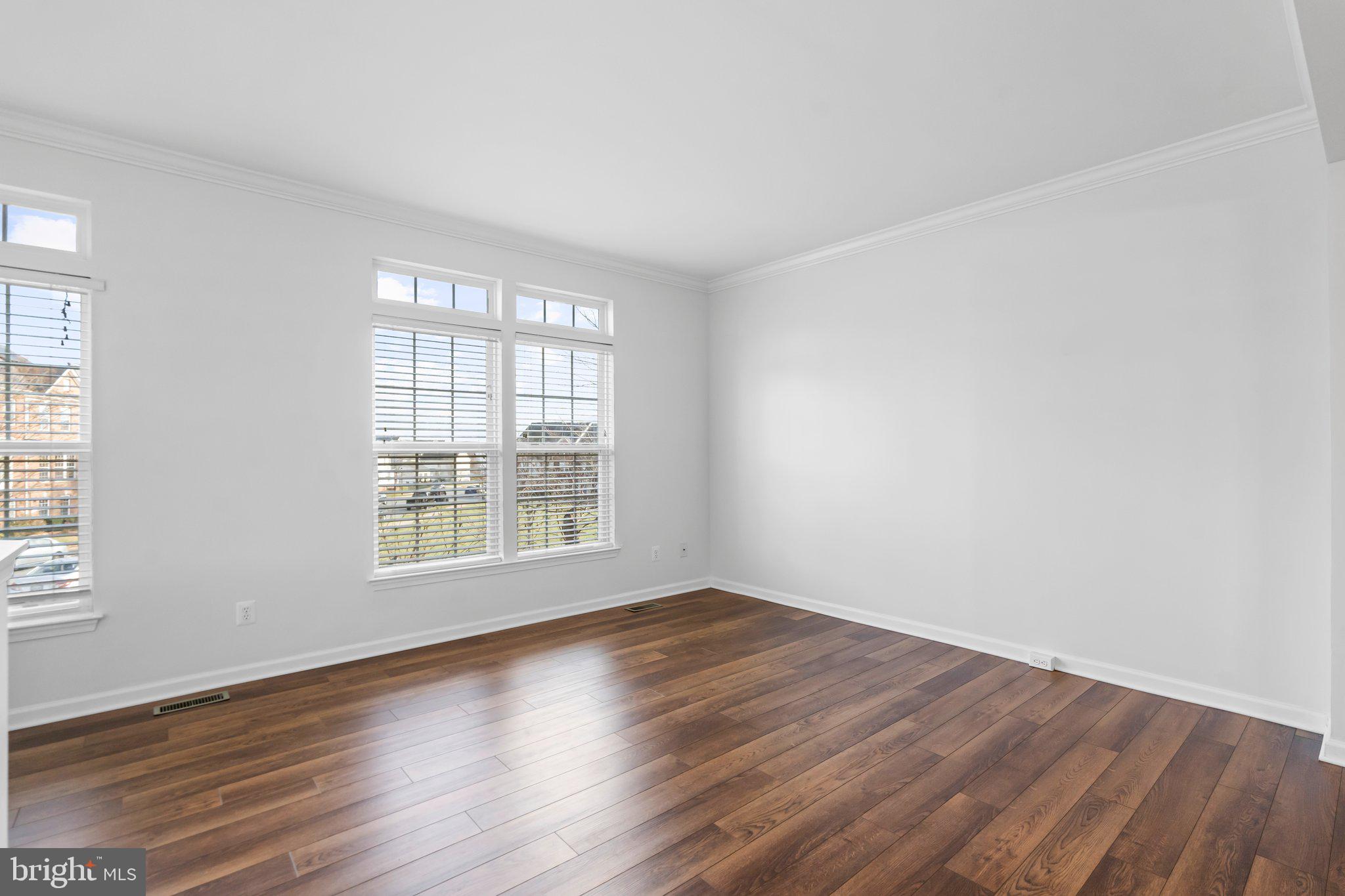 PORT POTOMAC - Residential