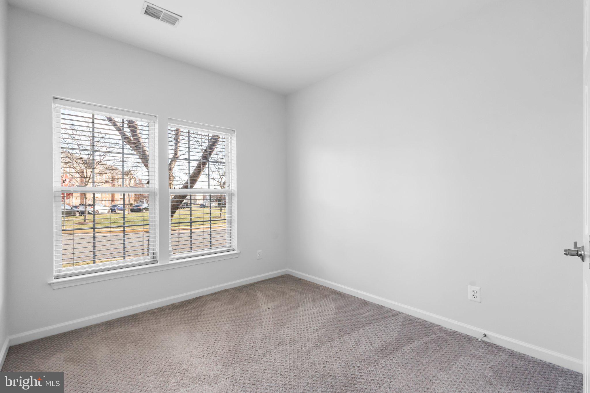 PORT POTOMAC - Residential