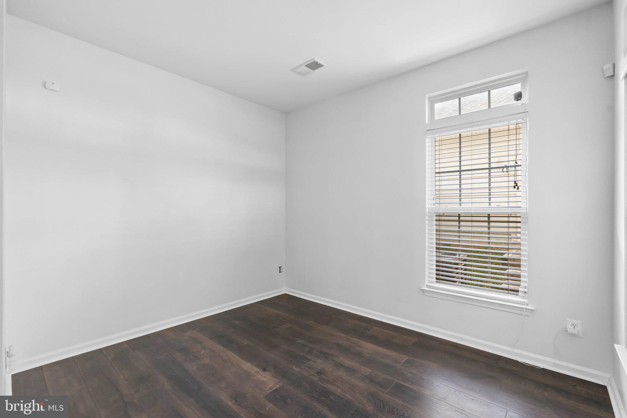 PORT POTOMAC - Residential