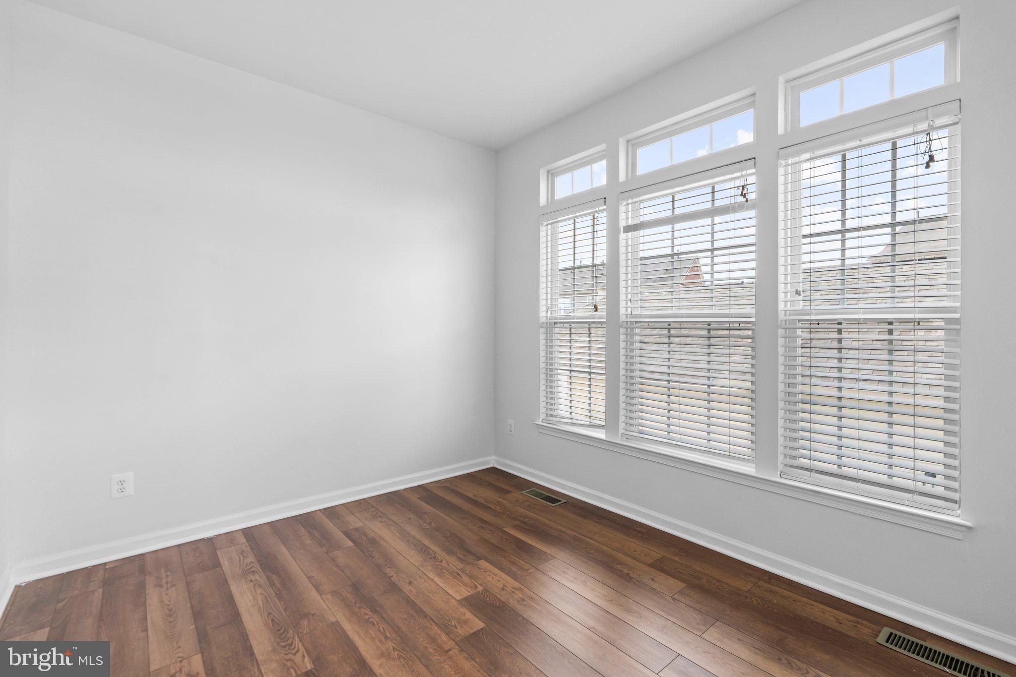 PORT POTOMAC - Residential