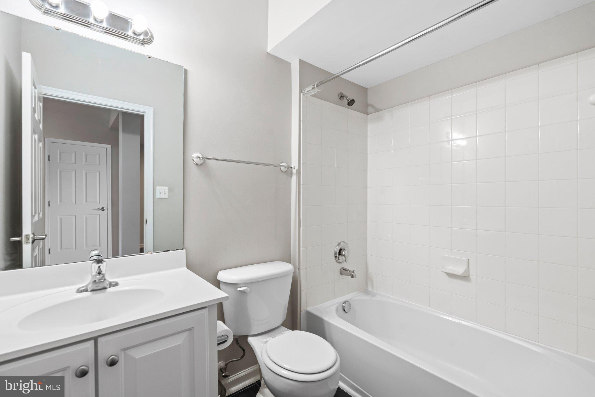 PORT POTOMAC - Residential