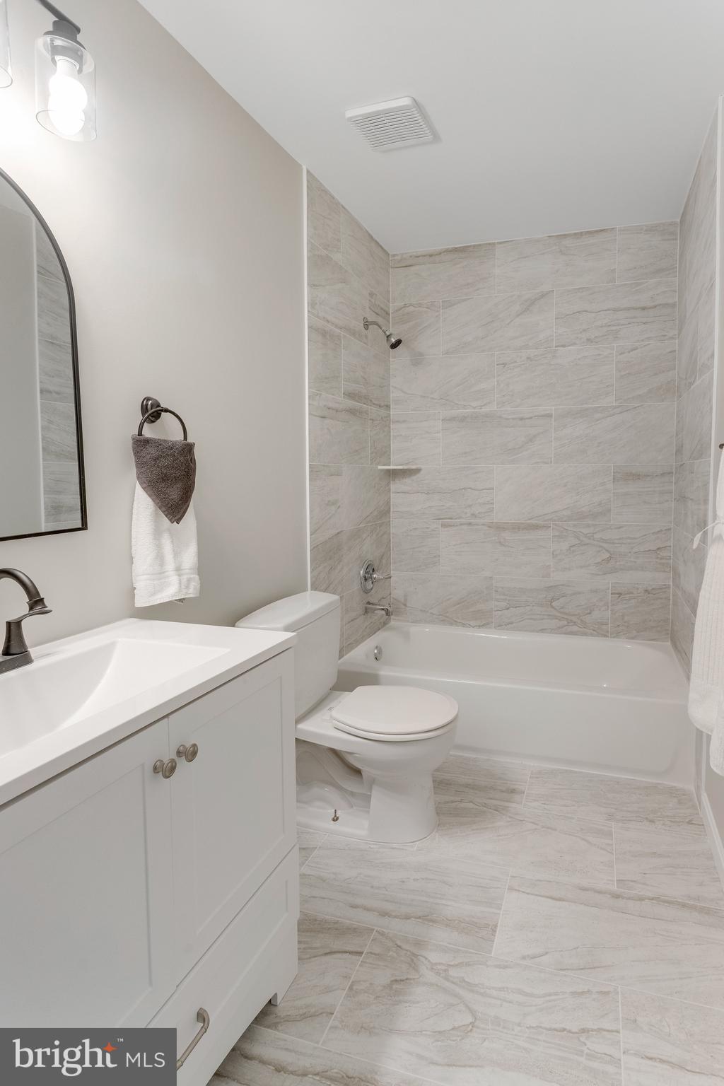 DALE CITY - Residential