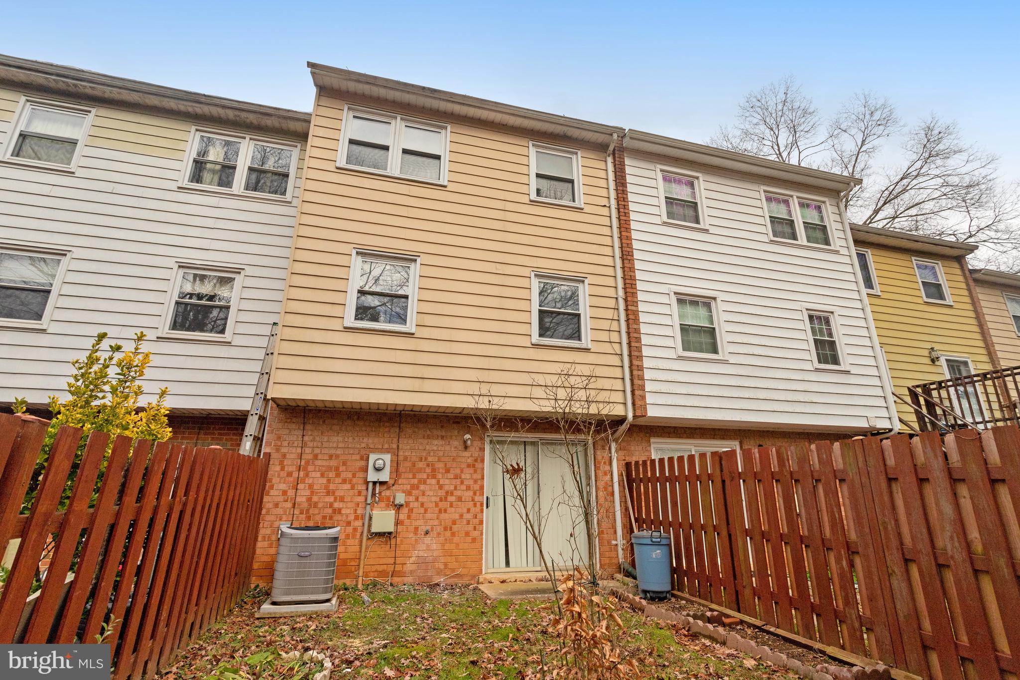 DALE CITY - Residential