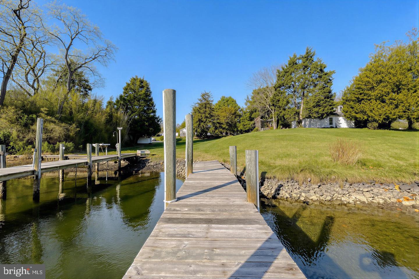 610 ROLLING HILLS ROAD