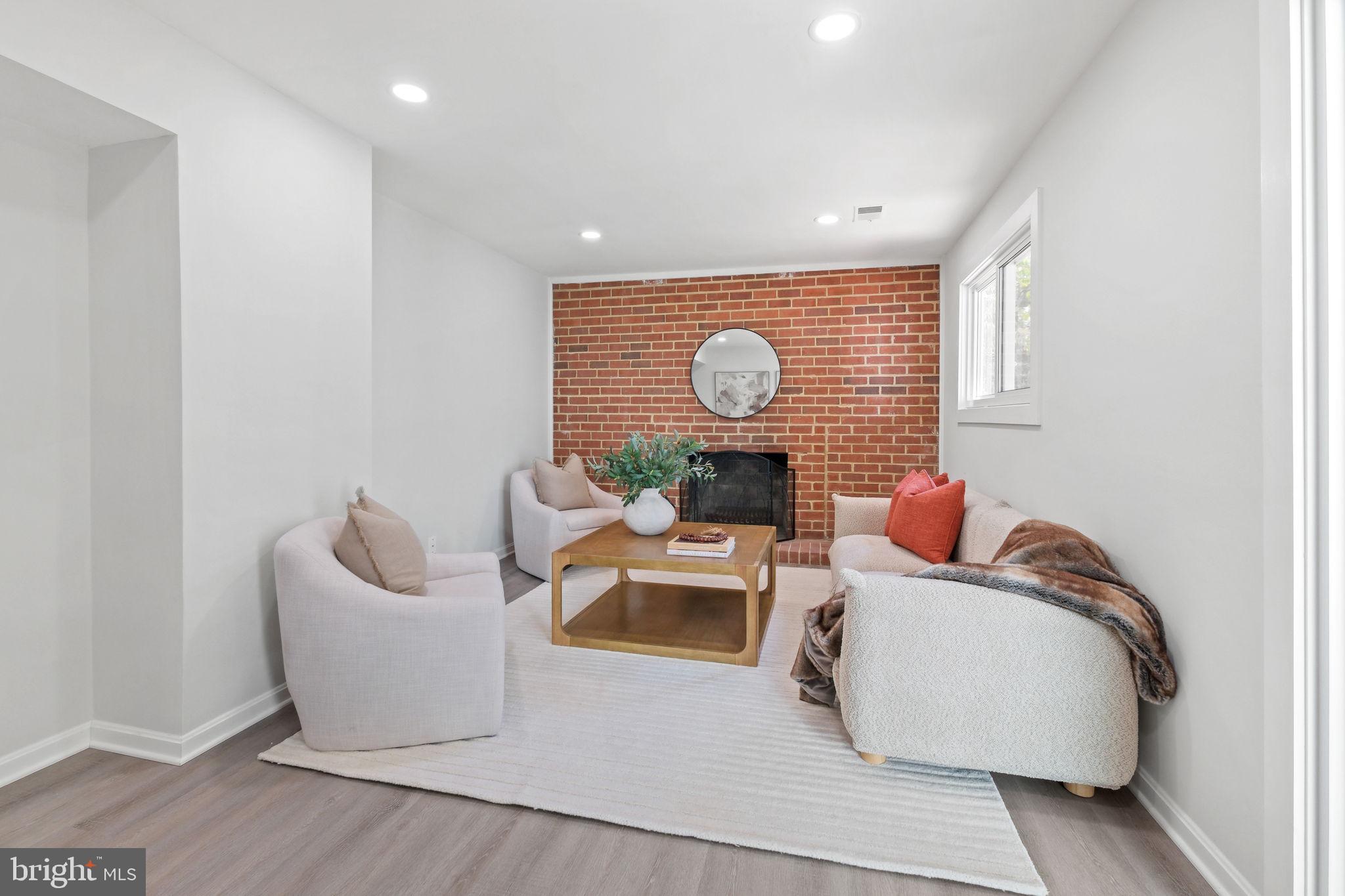 SADDLEBROOK - Residential