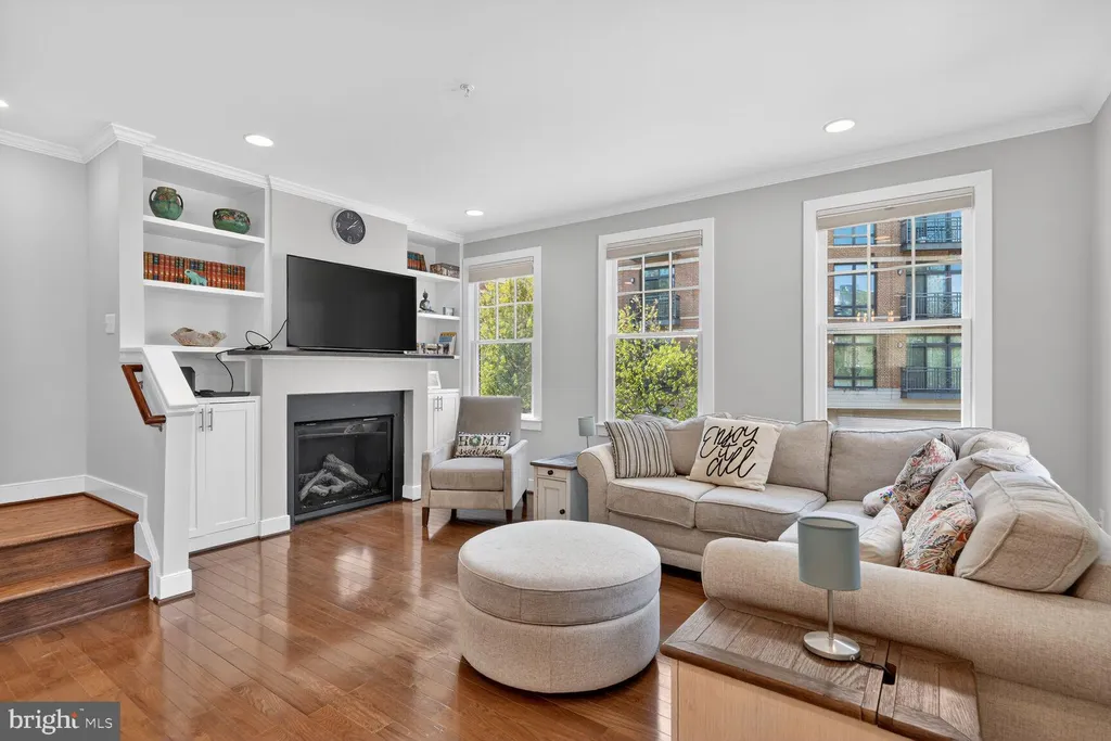 Additional image 8 of 917 Parker Gray School Way, Alexandria, VA 22314