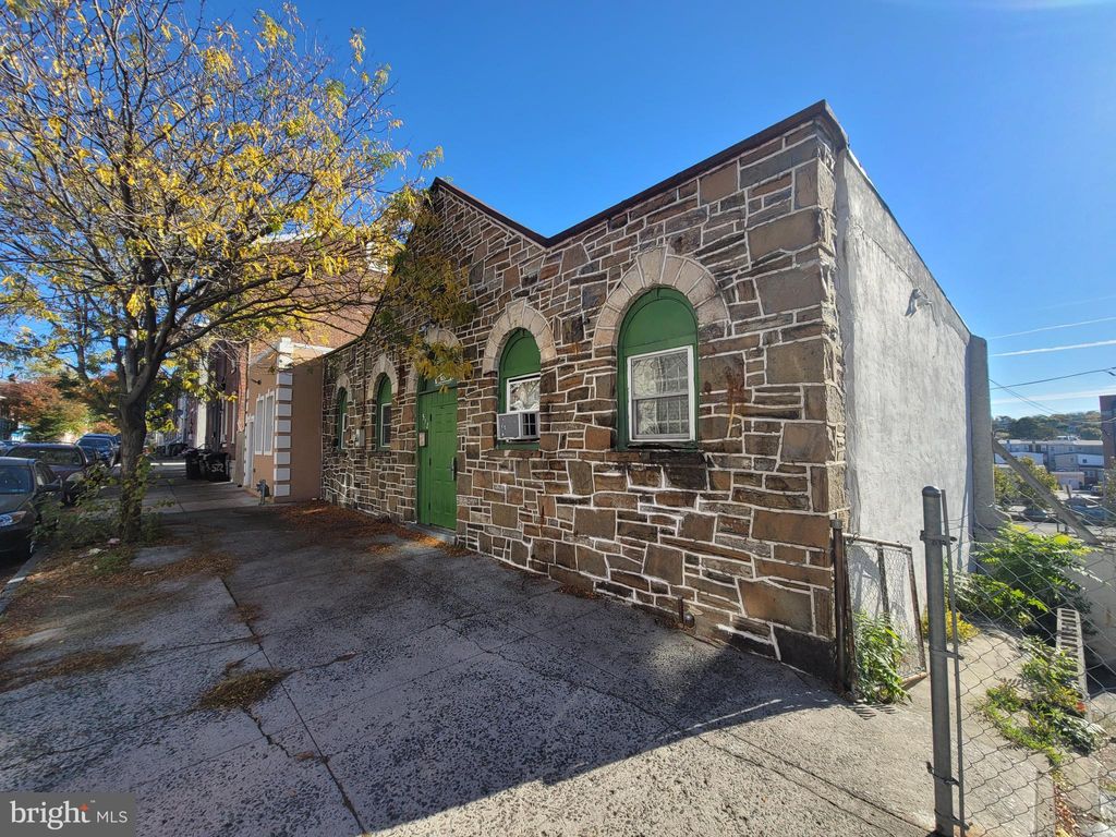 Photo of 518 Green Street, NORRISTOWN, PA 19401 (MLS # PAMC2159718)