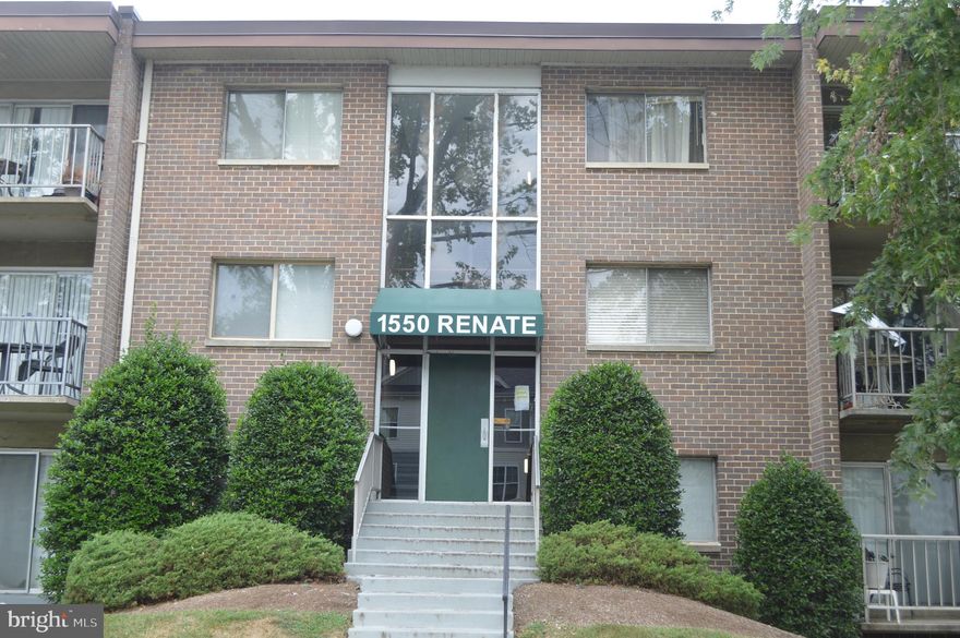 Quick Open House on Saturday 9-21 from 10:00 AM to 11:00 AM.  Ready Now...And Worth The Wait!!  New Paint  and Carpet in this two bedroom, one-bath unit.  Cute Galley Kitchen with Gas Cooking and Granite Counters.  Utilities Included in Rent!  AC/Heat, Gas, Electricity, Water, Trash -- even basic cable -- are all included in the rent.  Great Location near quaint town of Occoquan, shopping, dining and all commuter options: VRE train, OmniRide express bus, and our famous "slug line."  (Ask for details!)  Two bedroom, one-bath unit with private balcony.  Super location for commute to Pentagon, Ft. Belvoir, DC, Sentara, Potomac Mills, etc.