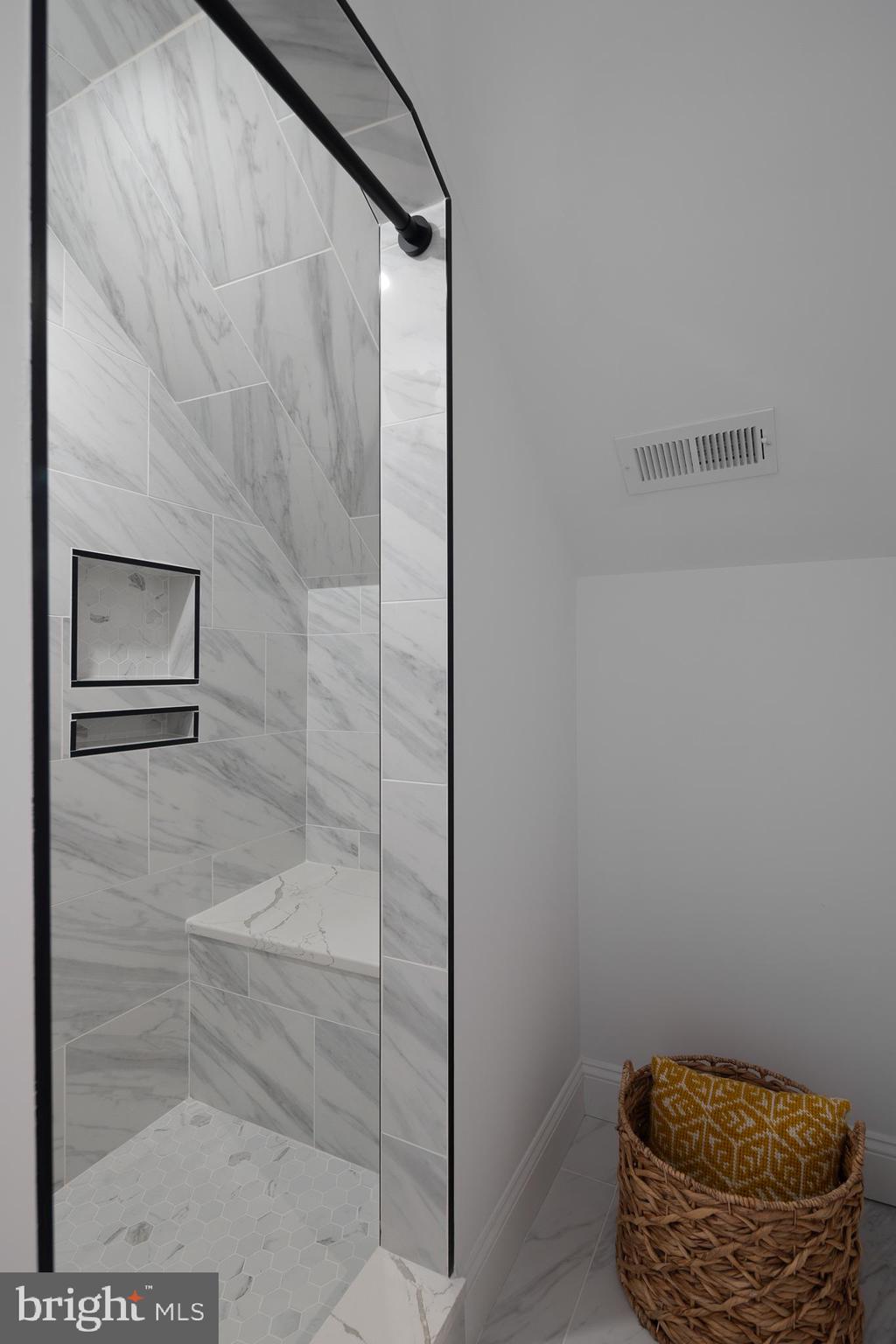 BEL AIR - Residential