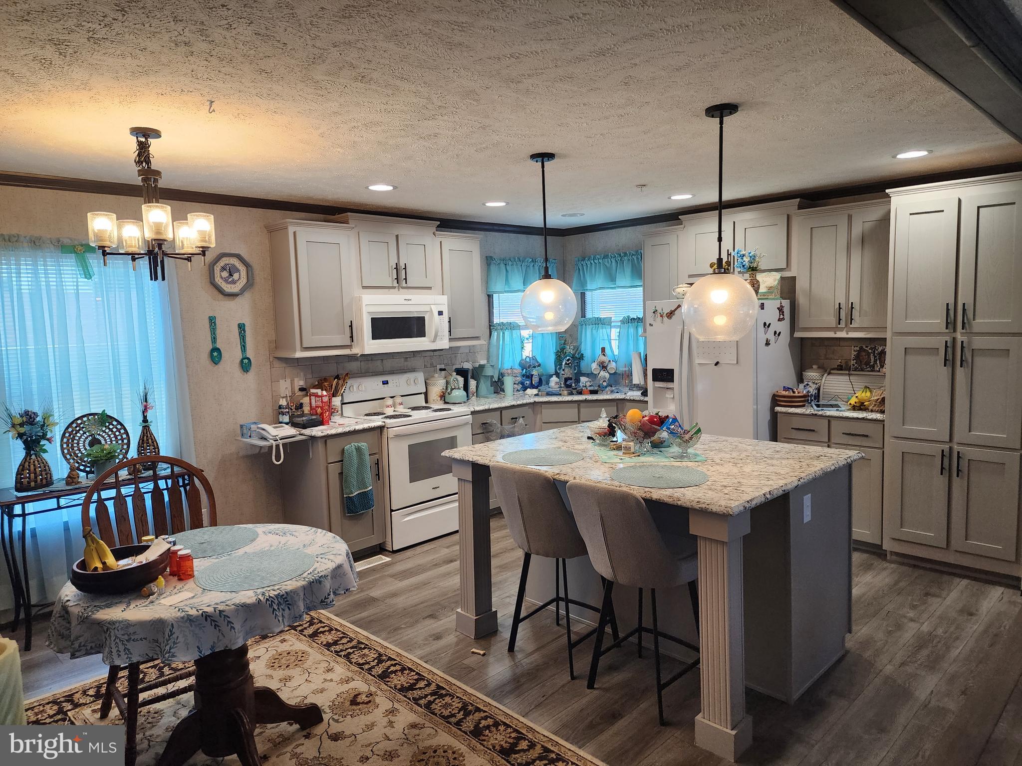 NORTH END - Residential