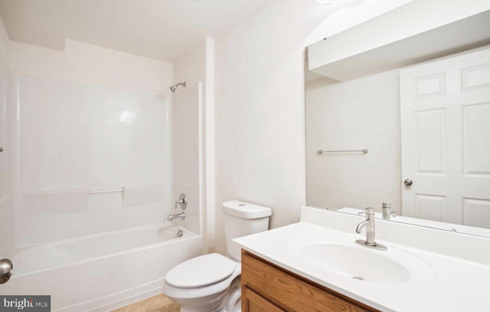 COVENTRY FARMS - Residential