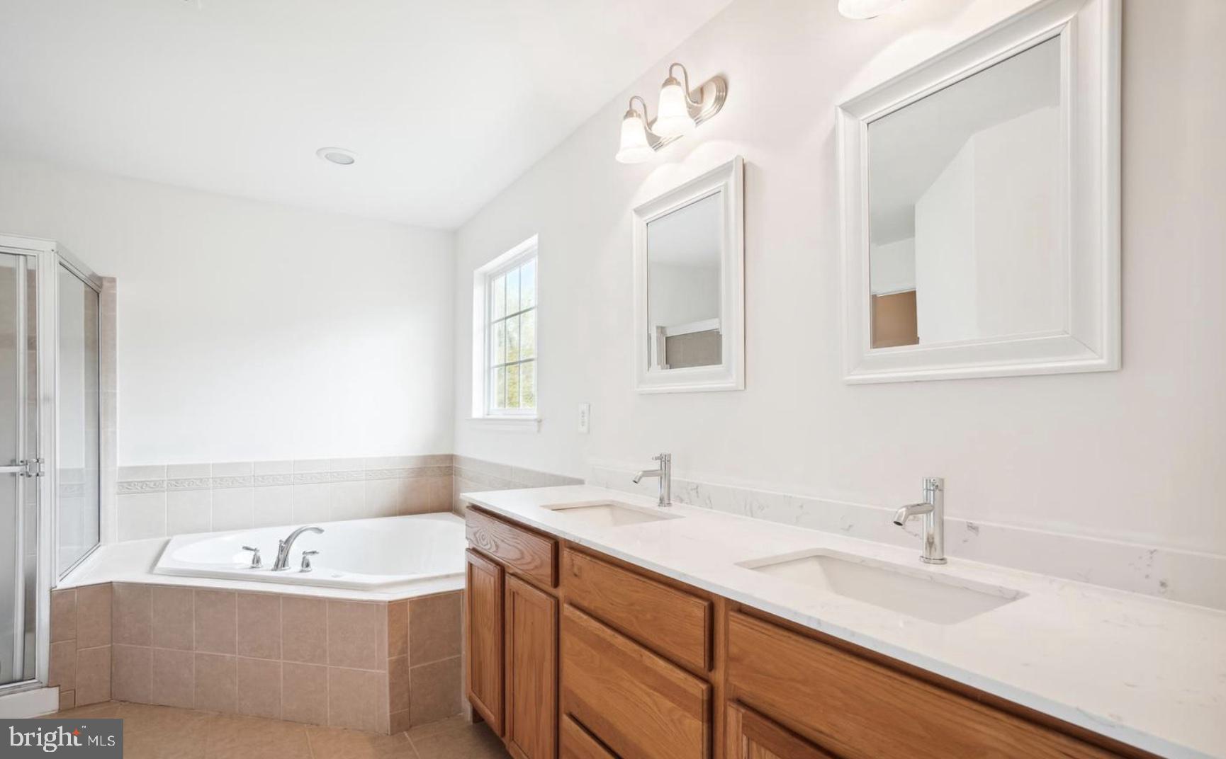 COVENTRY FARMS - Residential