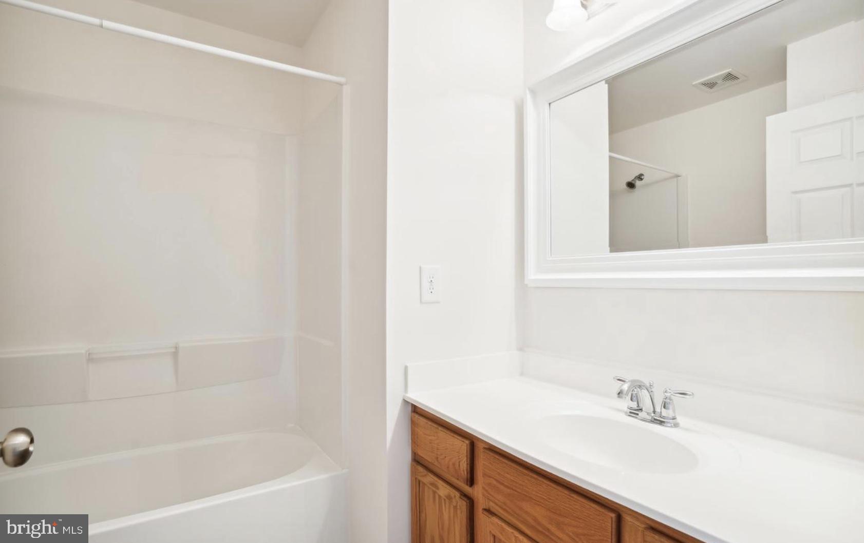 COVENTRY FARMS - Residential