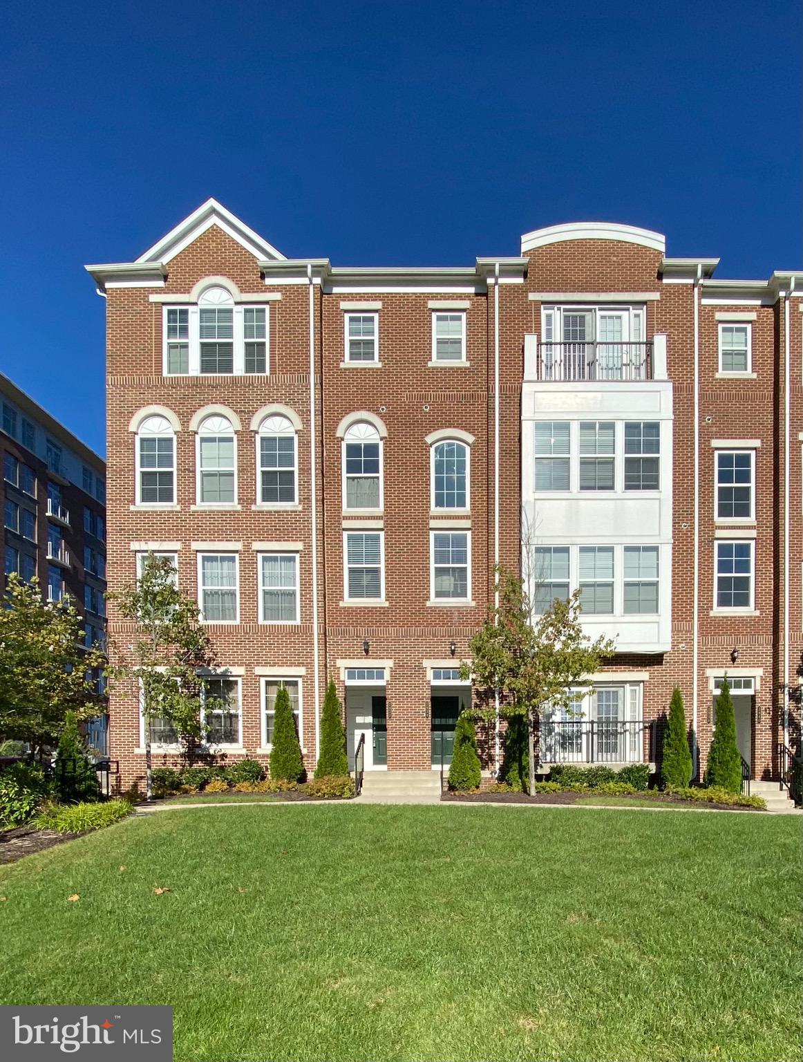 LOFTS AT METROWEST - Residential Lease