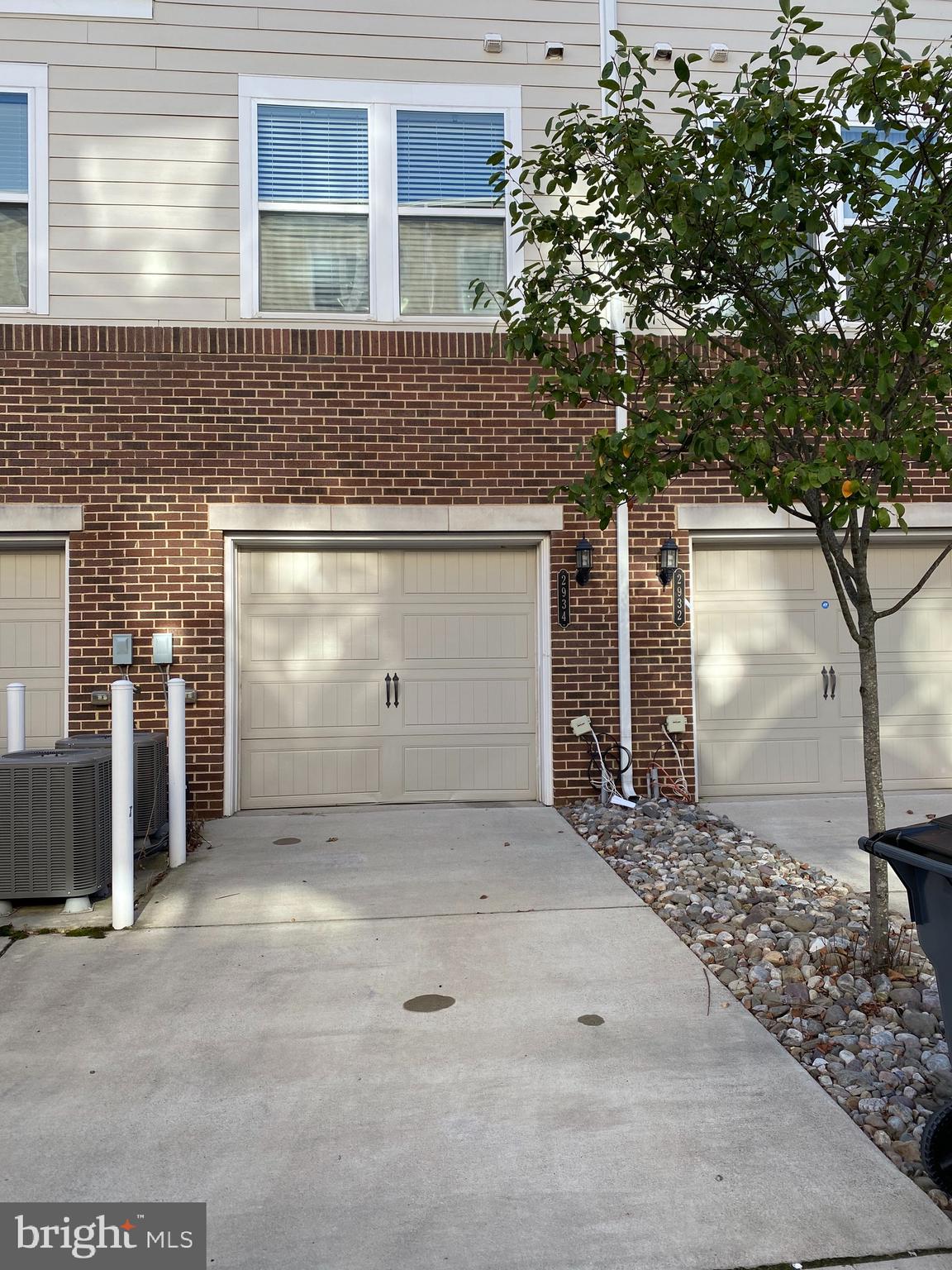 LOFTS AT METROWEST - Residential Lease