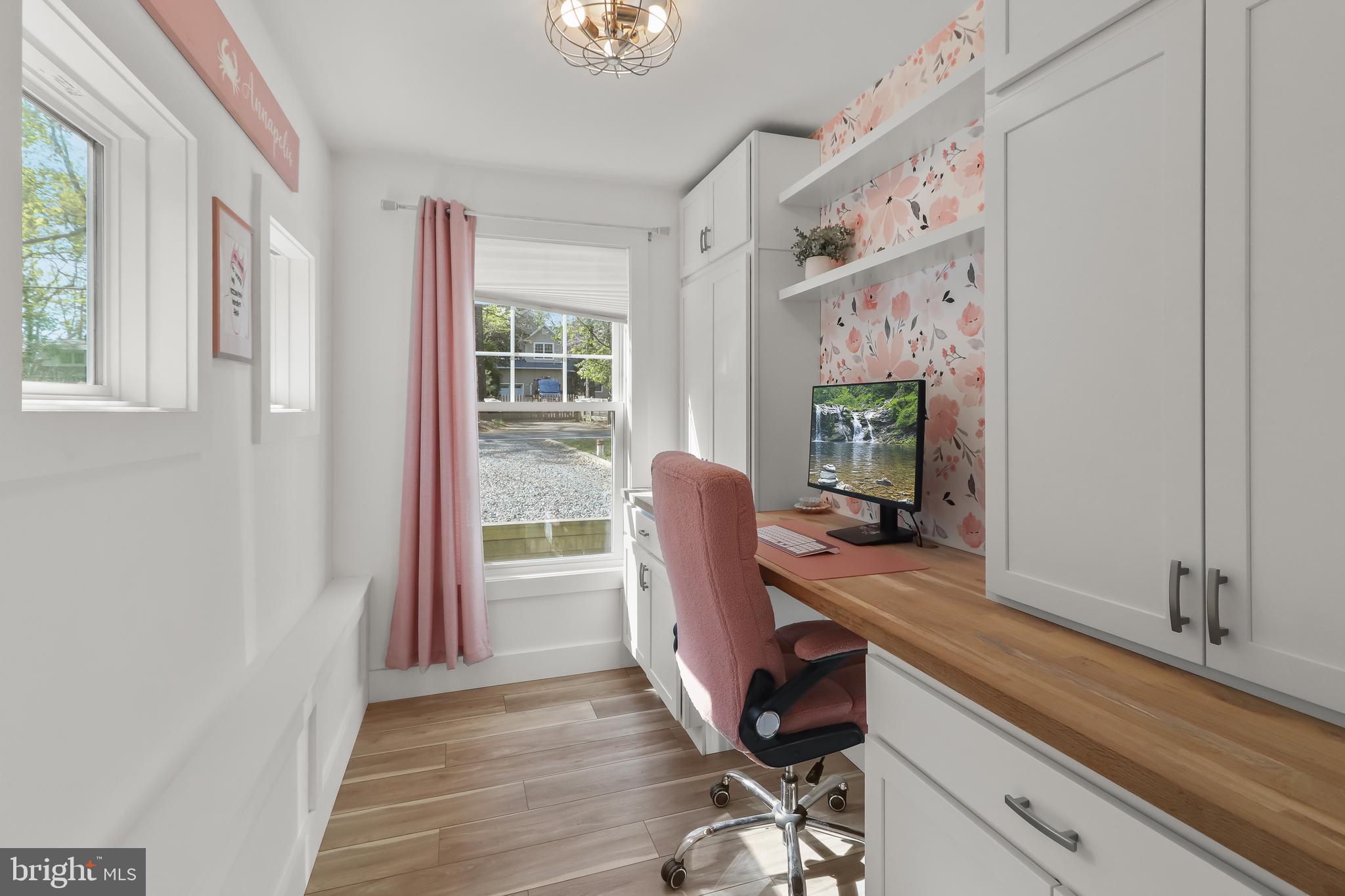 SUNRISE BEACH - Residential