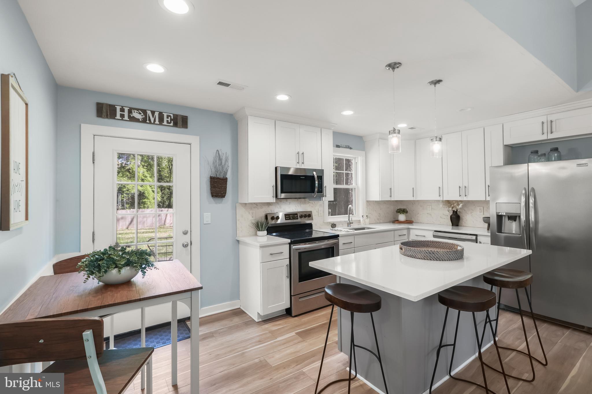 SUNRISE BEACH - Residential