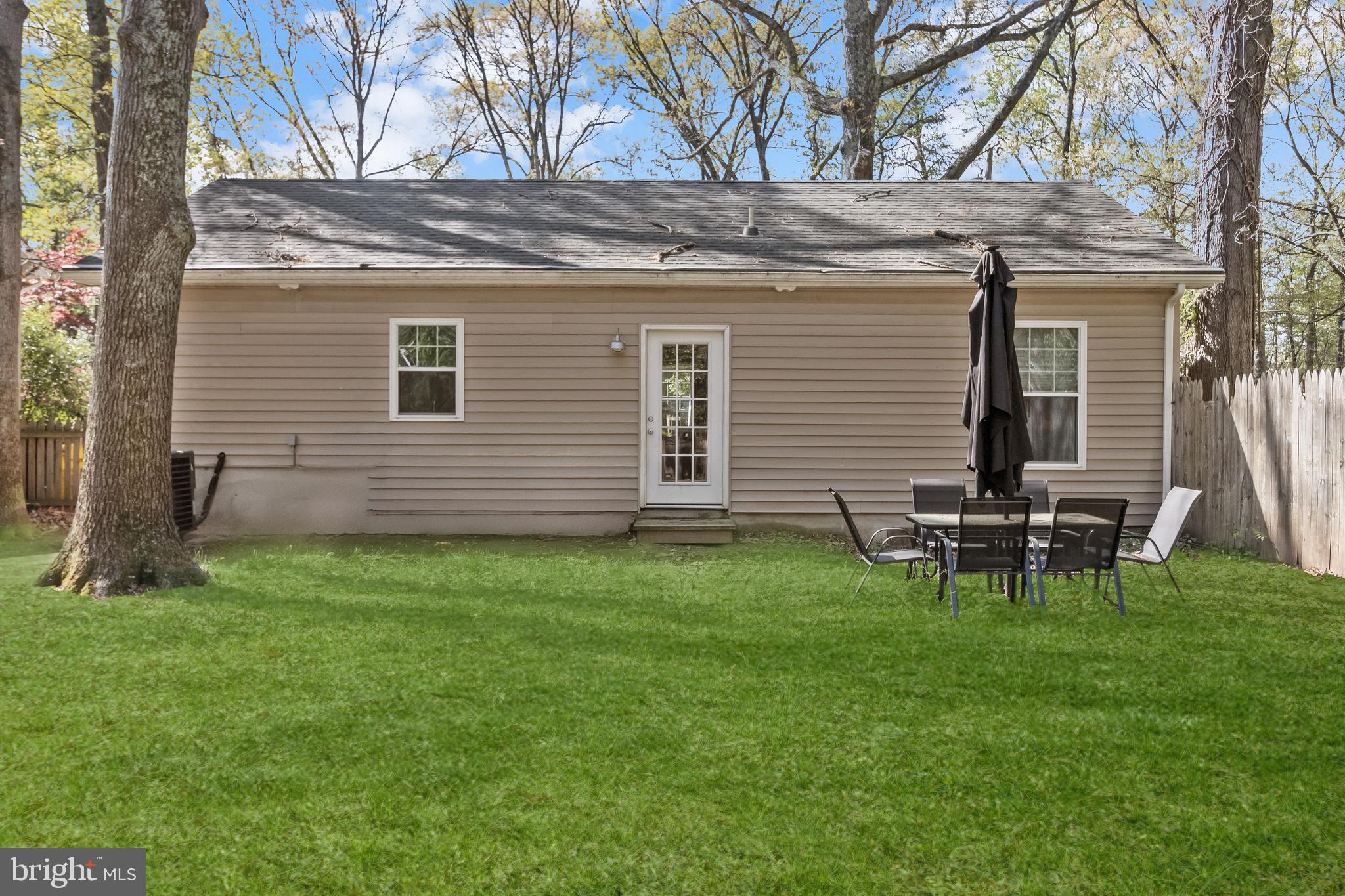 SUNRISE BEACH - Residential